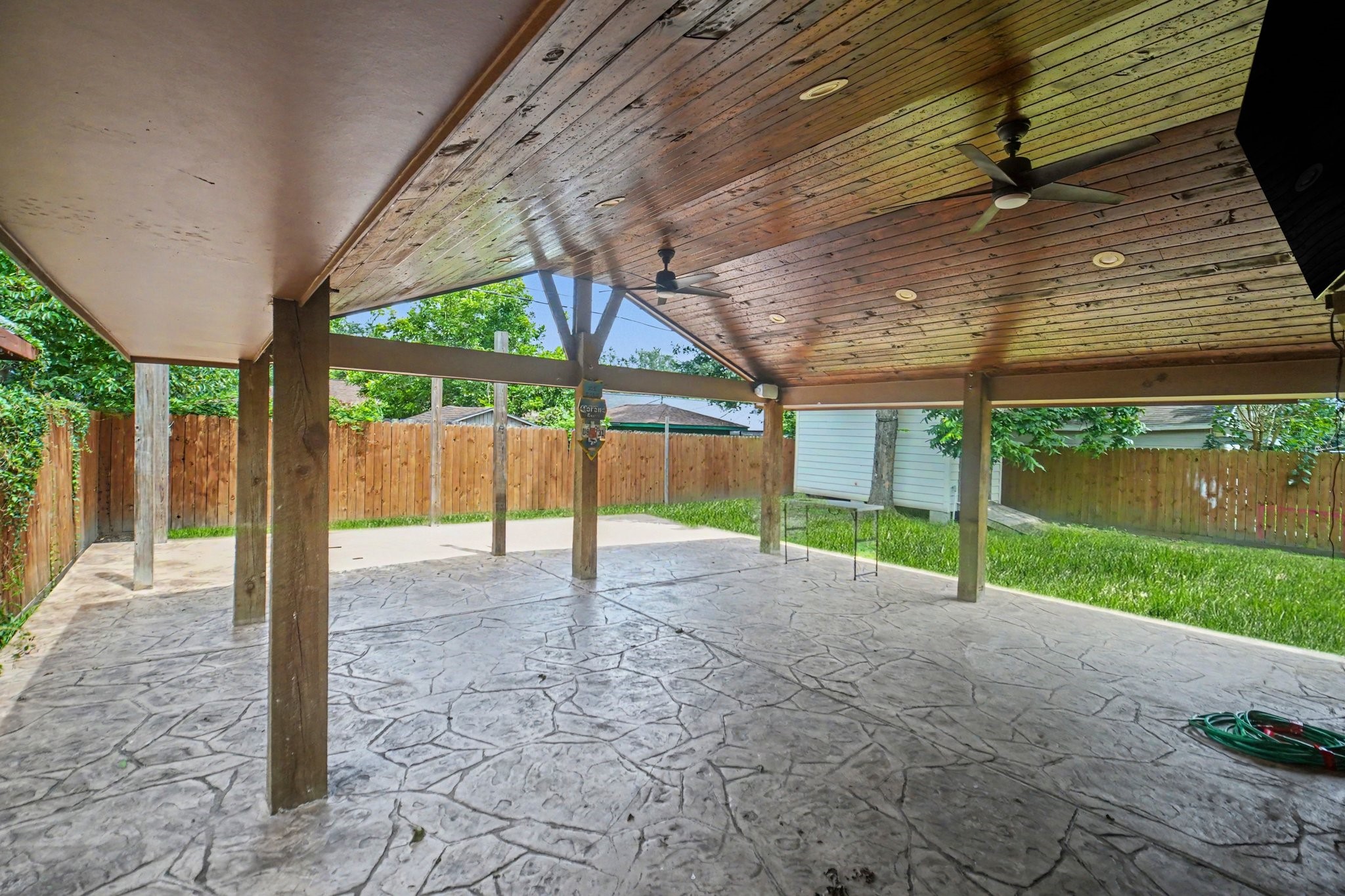 2121 Hickory Lane Property Photo 15