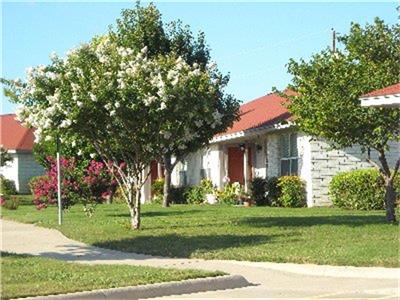300 E 3rd Street Property Photo 1