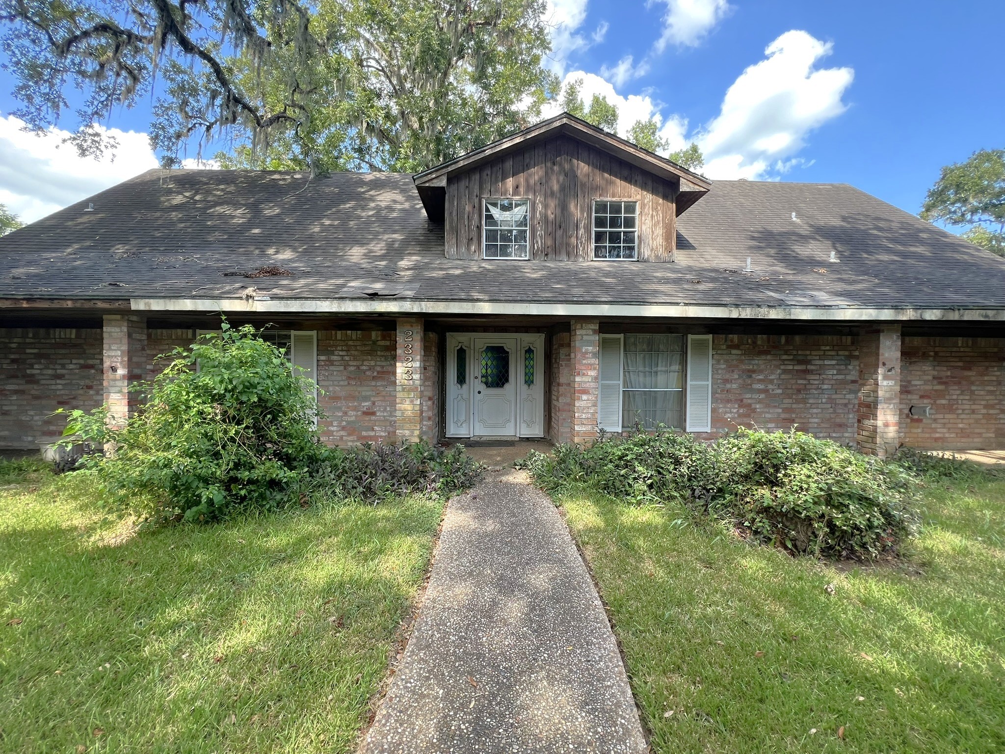 2323 Olympia Drive Property Photo 1