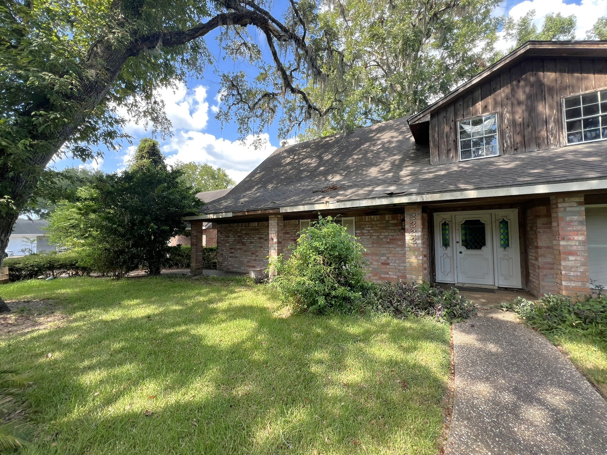 2323 Olympia Drive Property Photo 3