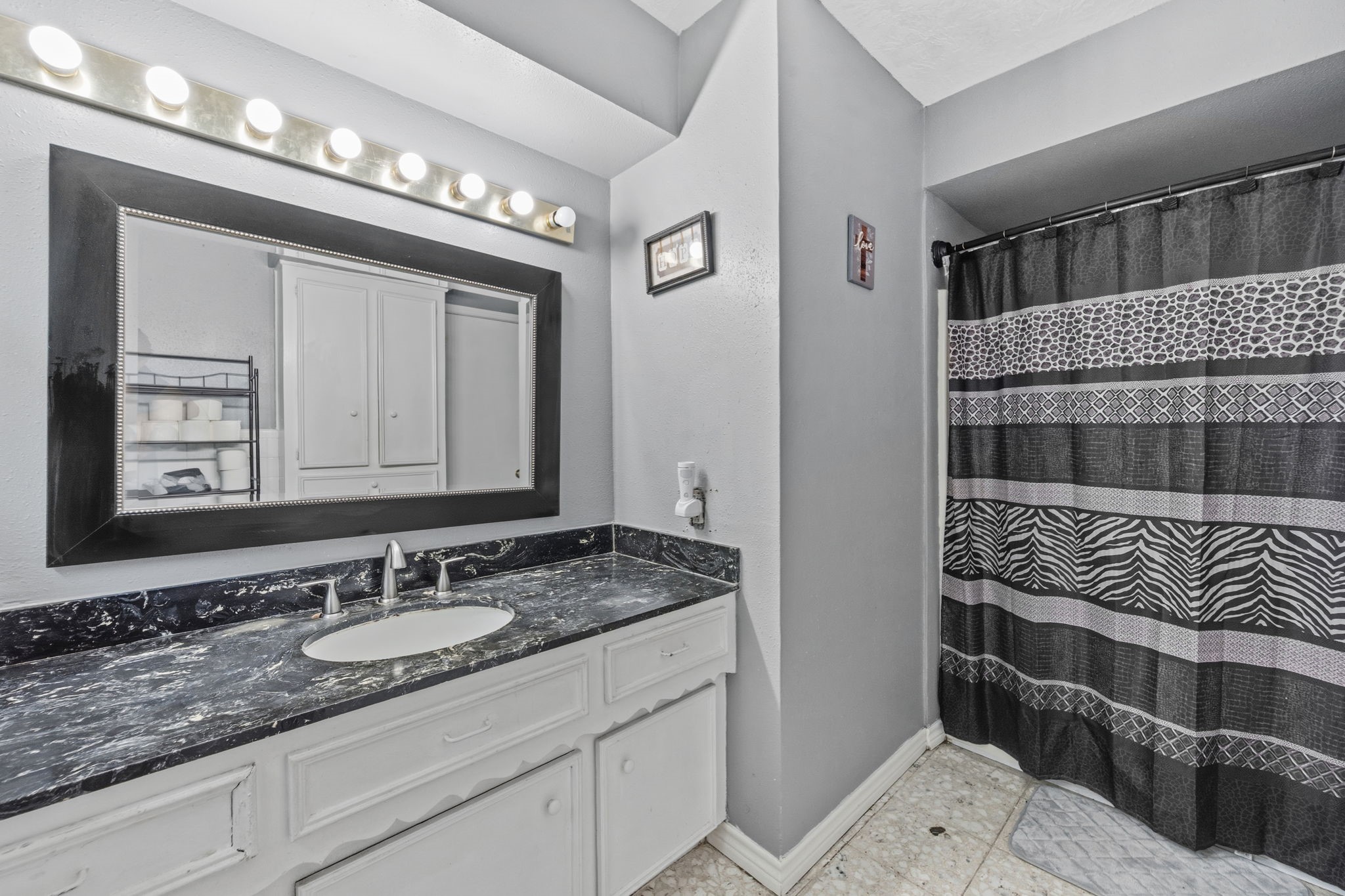 1902 Indian Shores Road Property Photo 6