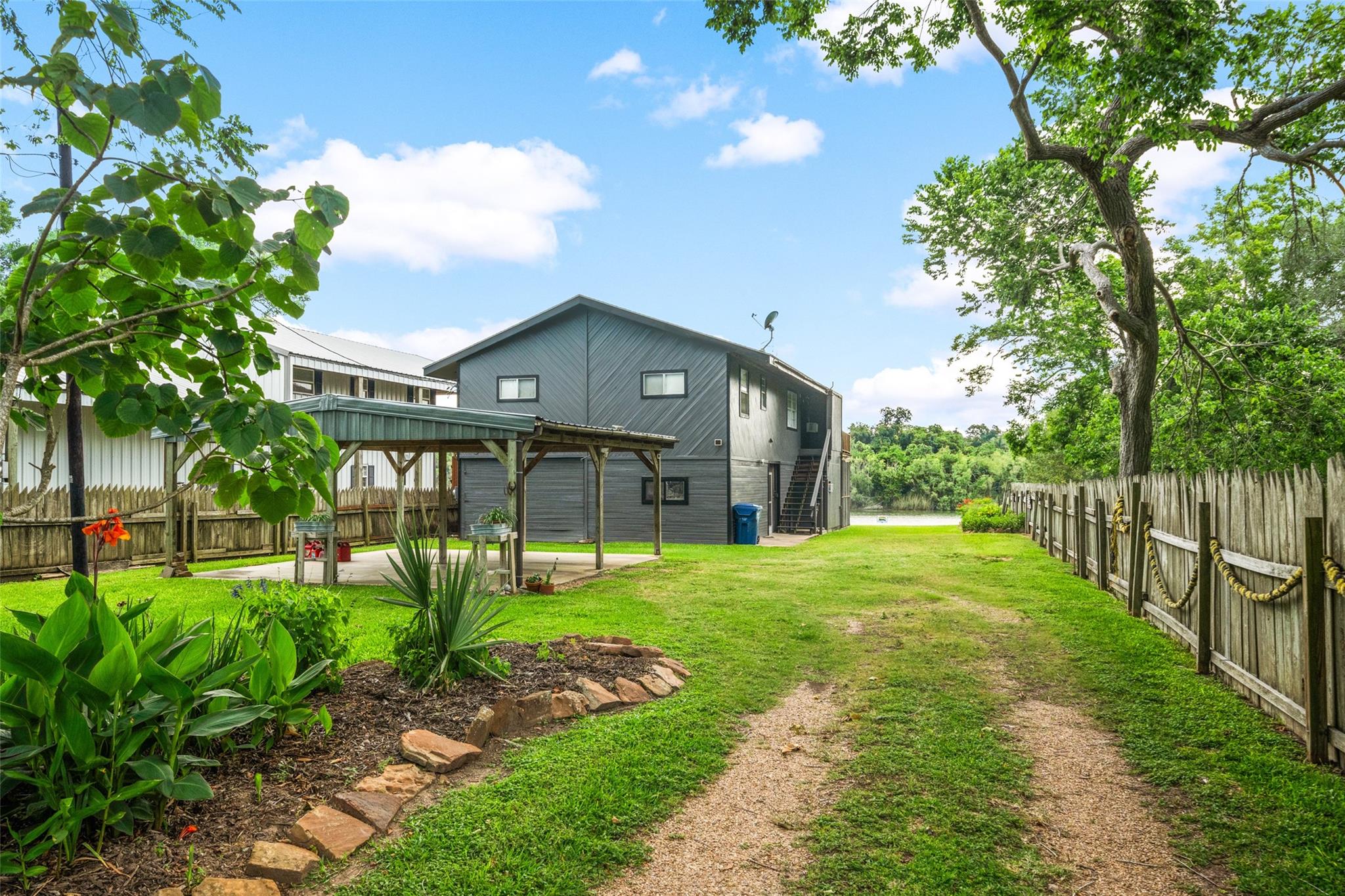 215 Selkirk Road, Bay City Tx 77414 Property Photo 1