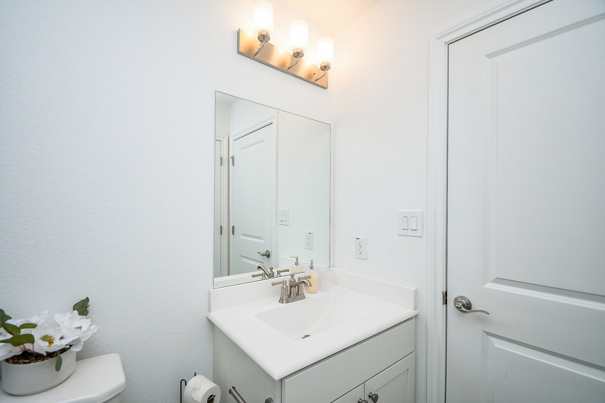 2204 Via Laura Property Photo 14