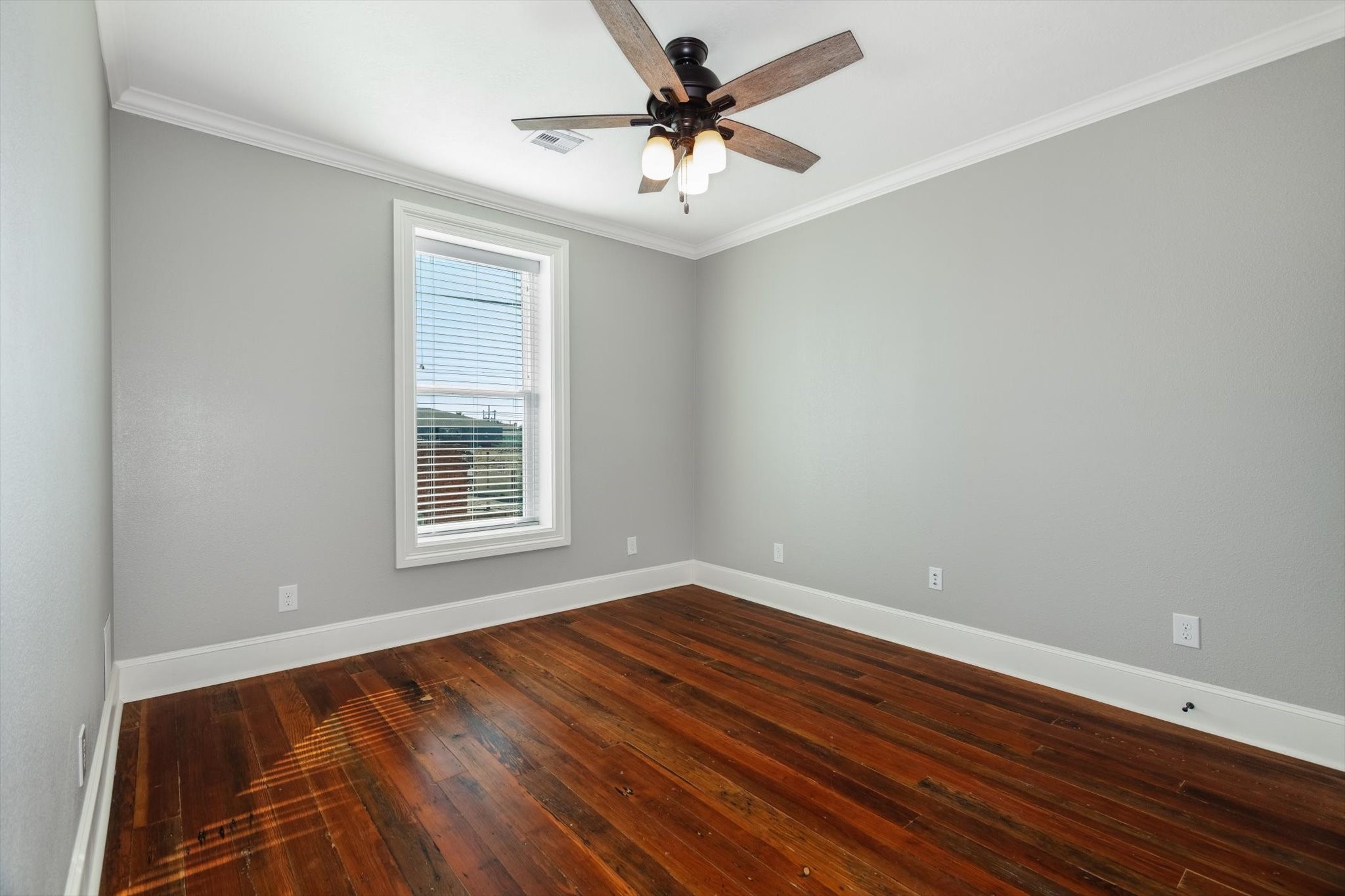 405 24th Street 201 Property Photo 20