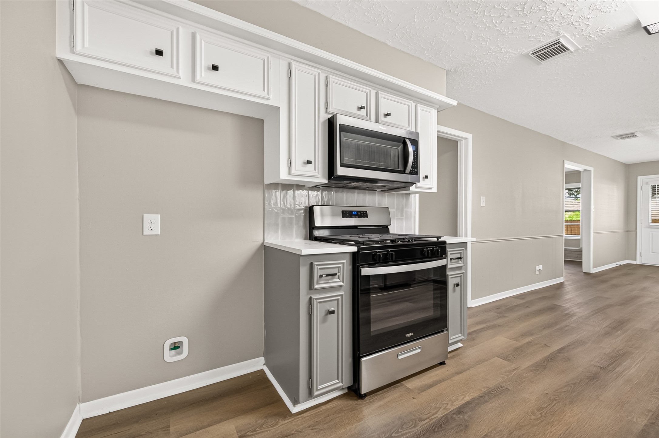 23802 Spring Towne Drive Property Photo 14