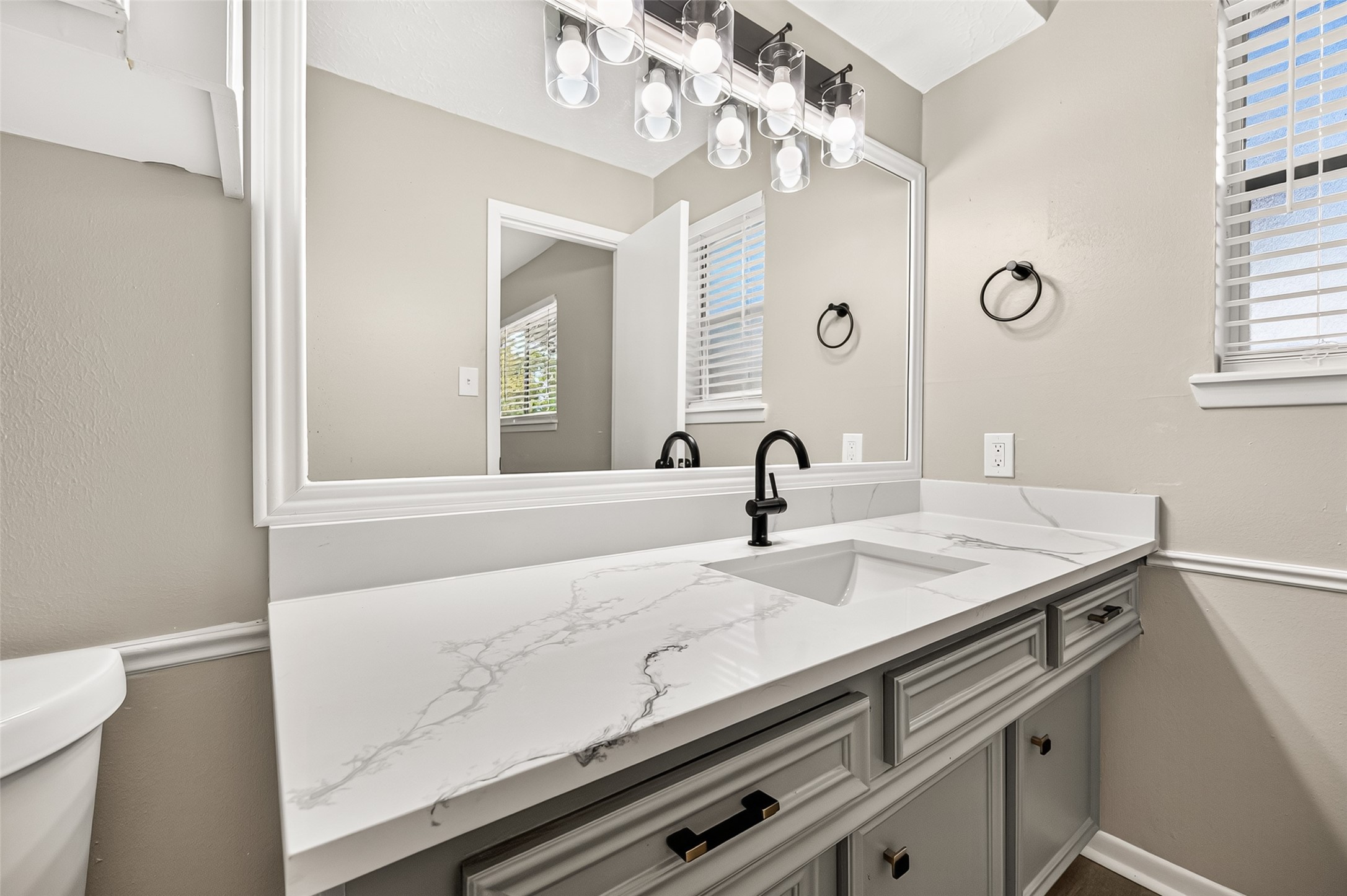 23802 Spring Towne Drive Property Photo 27