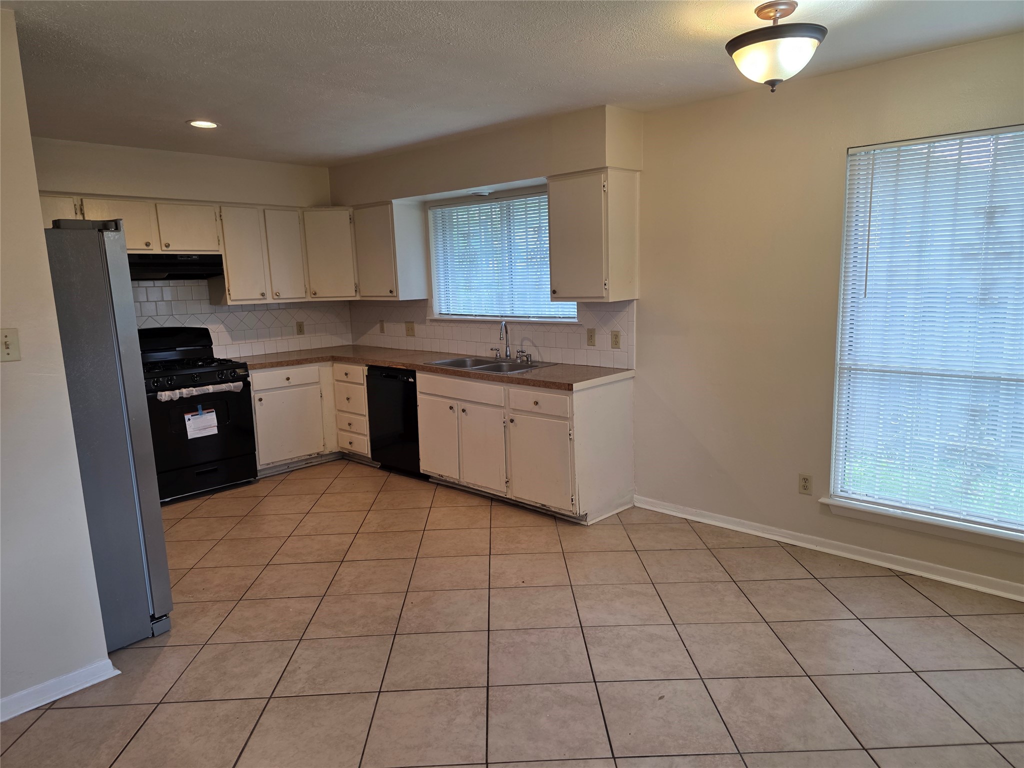 4601 Reveille Street Property Photo 7