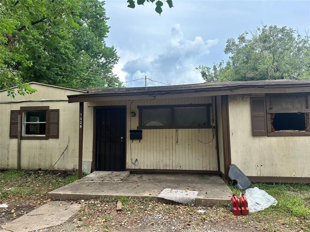 7326 Le Havre Road, Houston Tx 77033 Property Photo 1