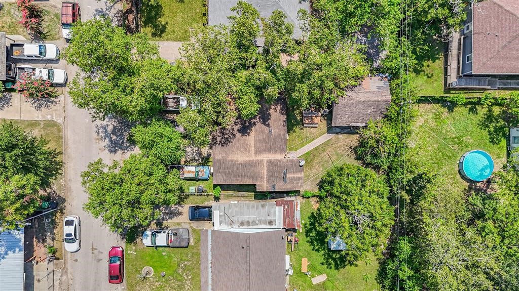 7326 Le Havre Road Property Photo 2