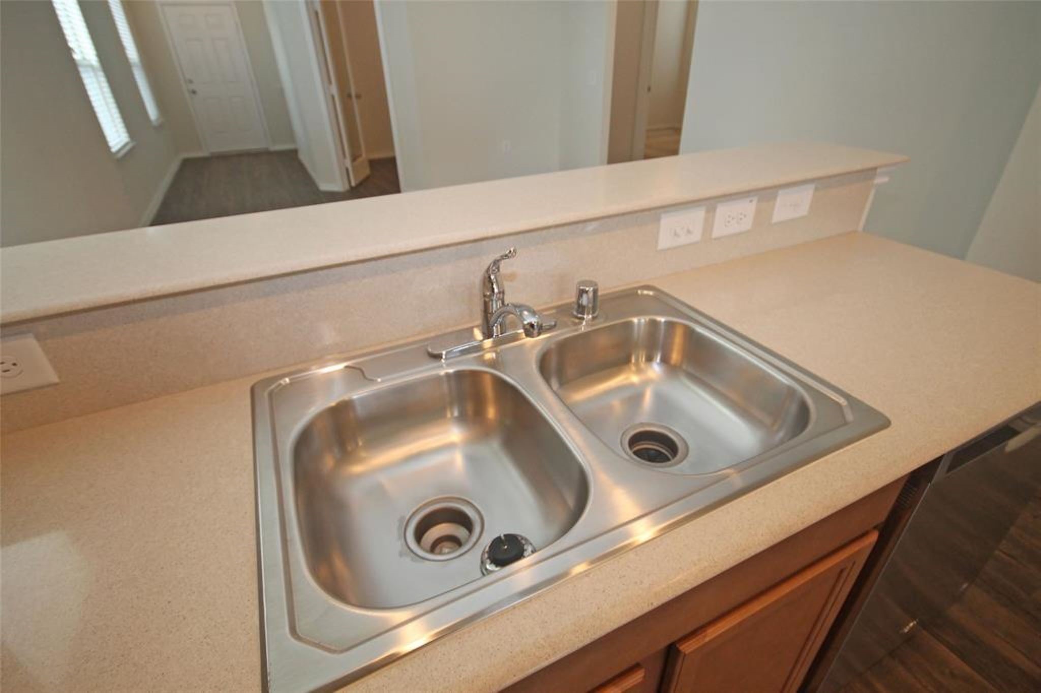 14635 Myrtle Point Drive Property Photo 3