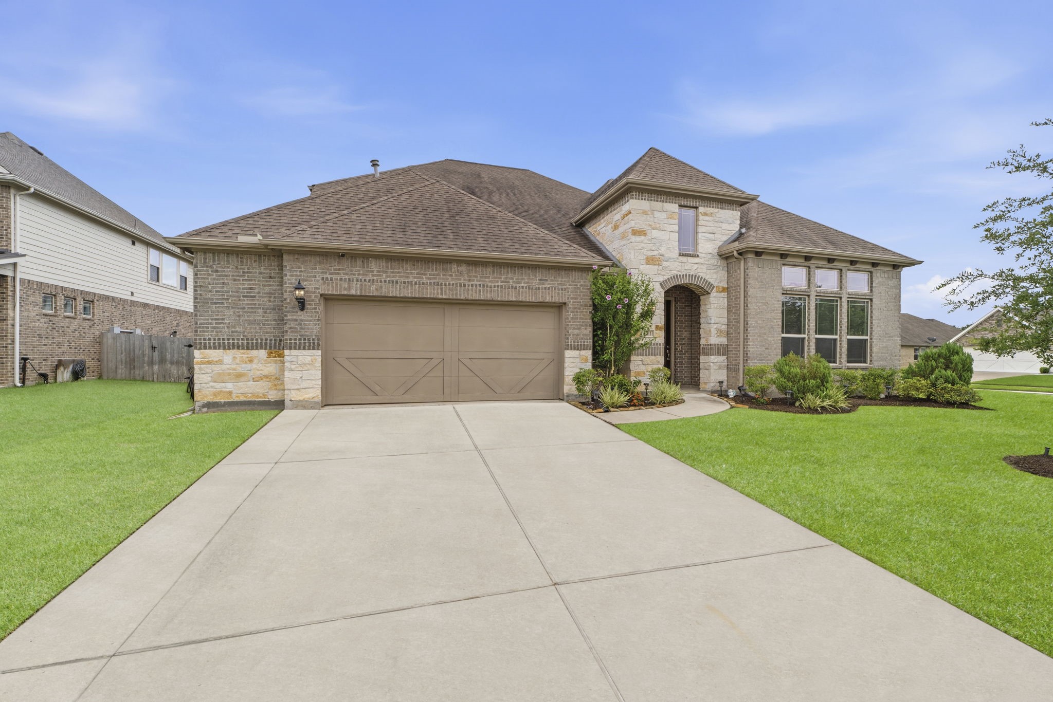 3211 Parker Drive Property Photo 1