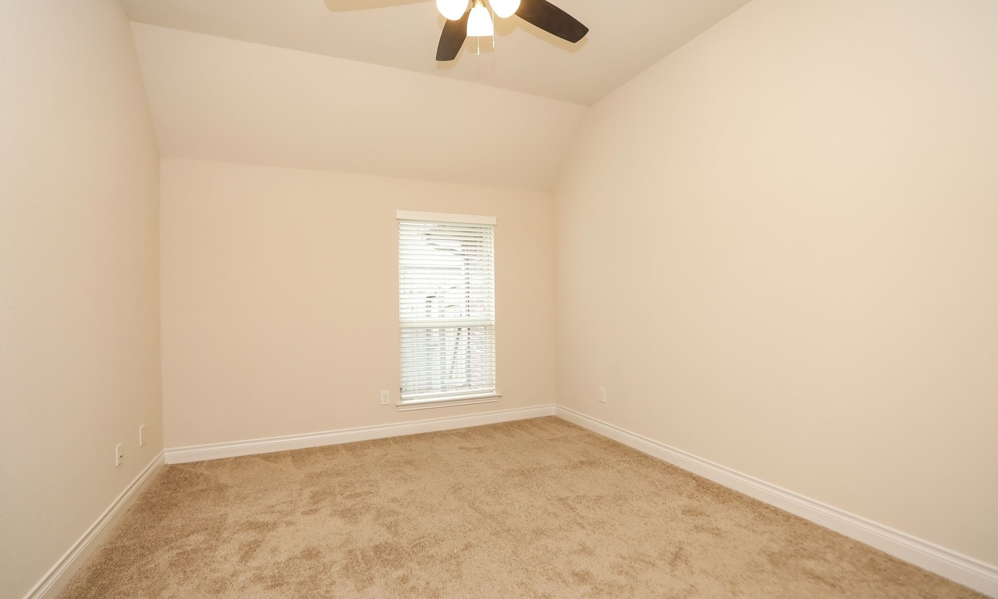 9909 Foggy River Property Photo 12