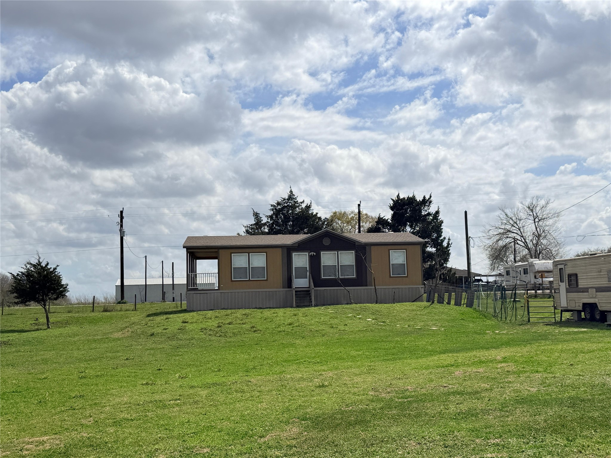 13700 Burnett Road Property Photo 2