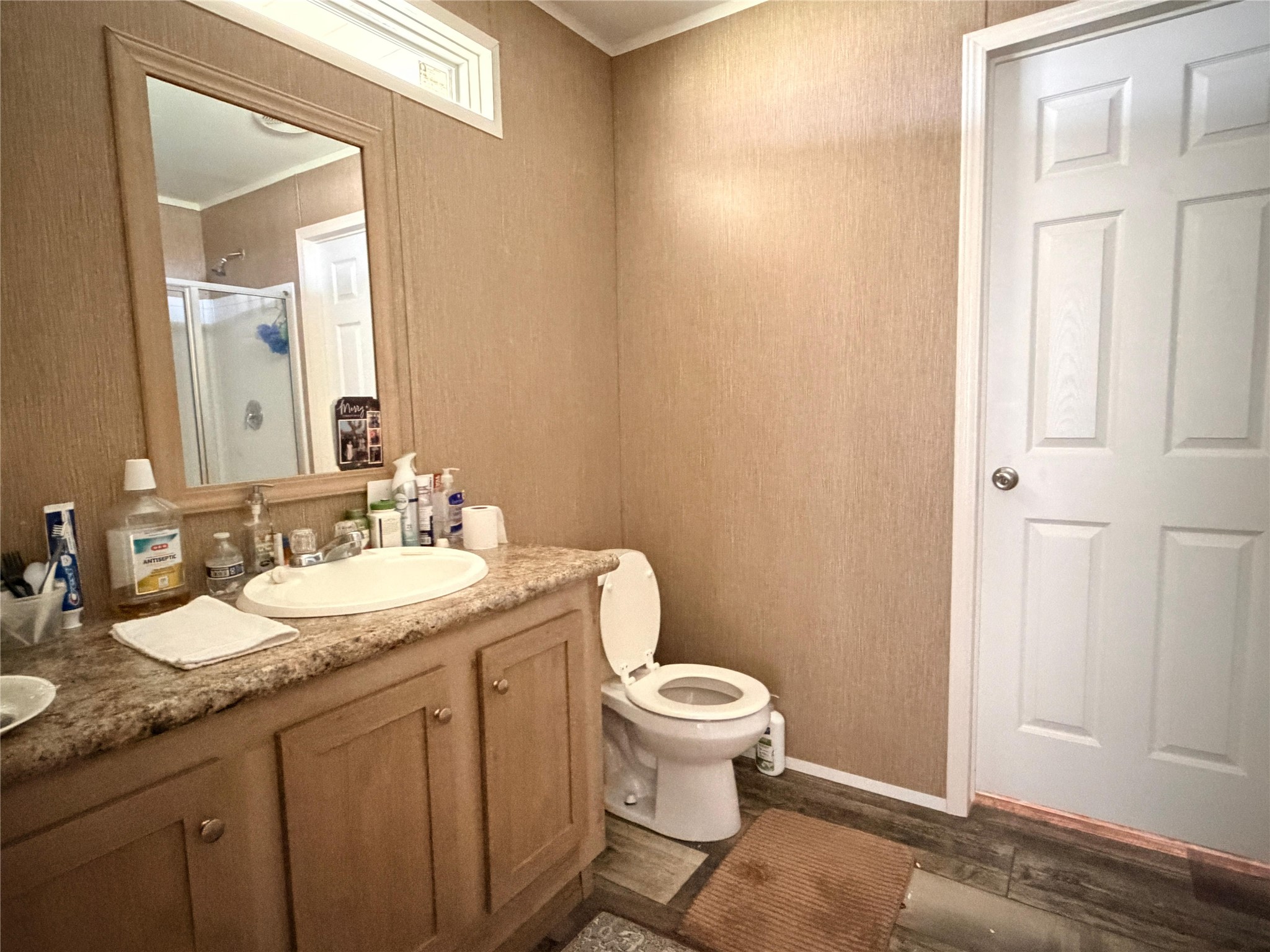 13700 Burnett Road Property Photo 3