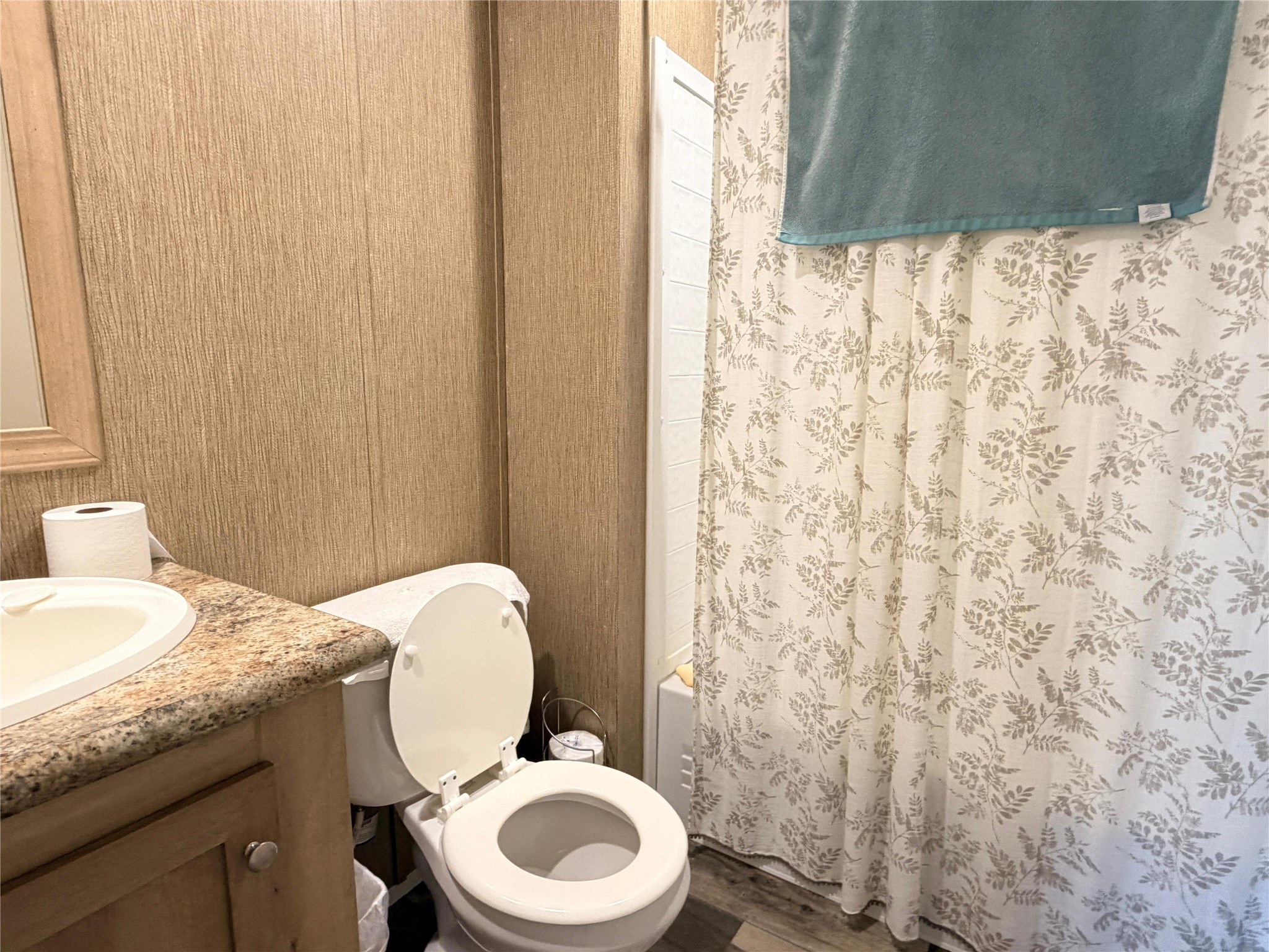 13700 Burnett Road Property Photo 8