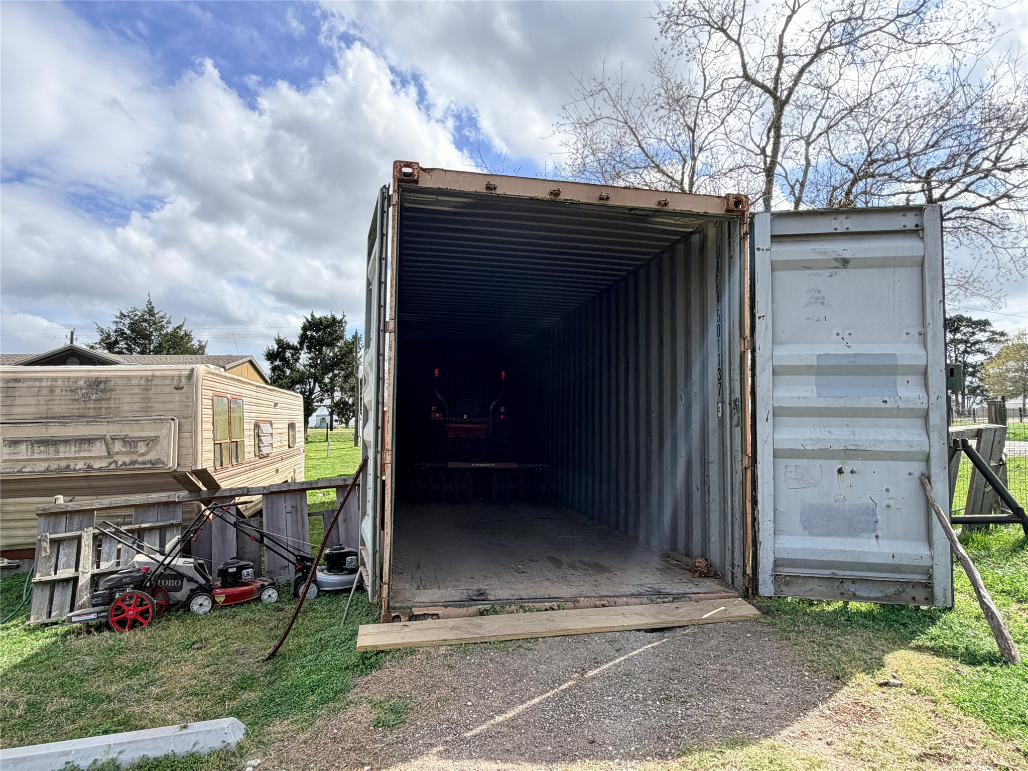 13700 Burnett Road Property Photo 17