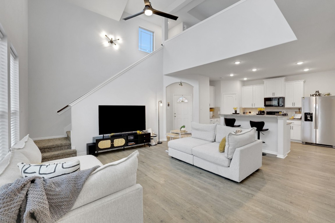 11208 Danny Lane Property Photo 4