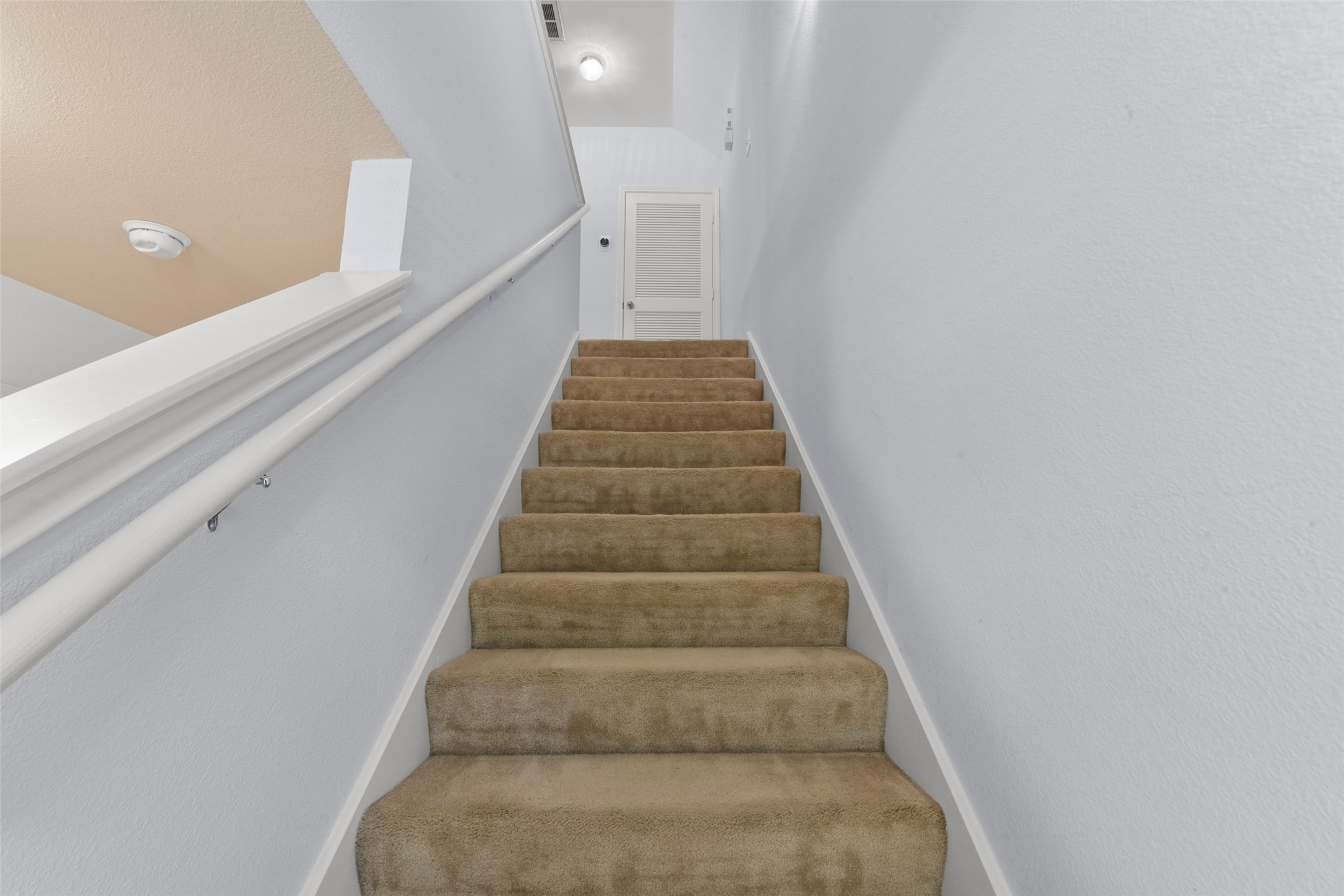 2711 Polk Street Property Photo 8