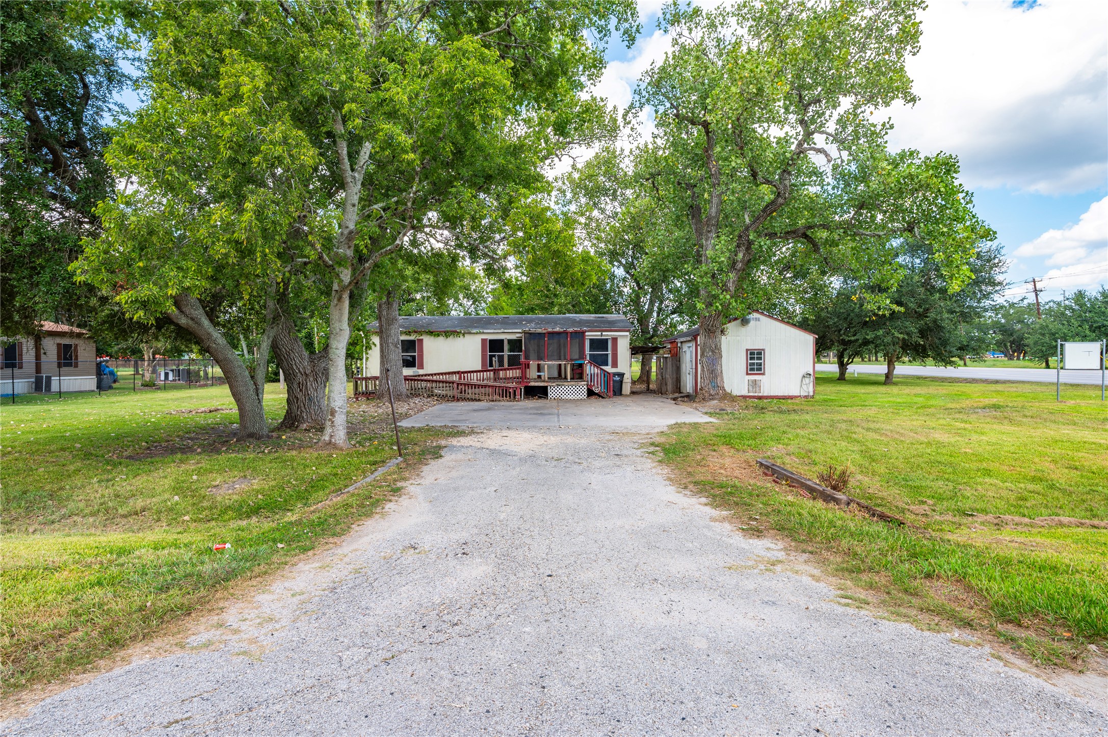 102 Avenue F Property Photo 6