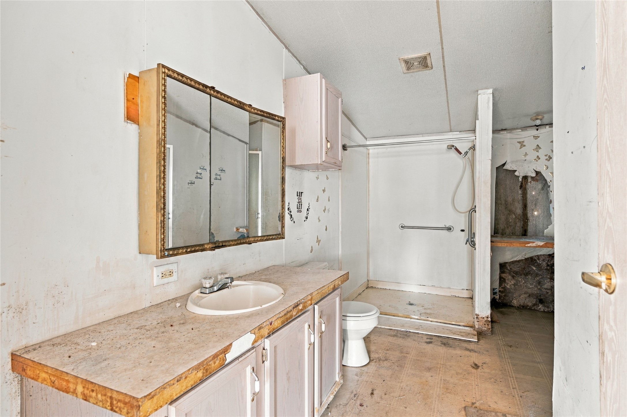 102 Avenue F Property Photo 13