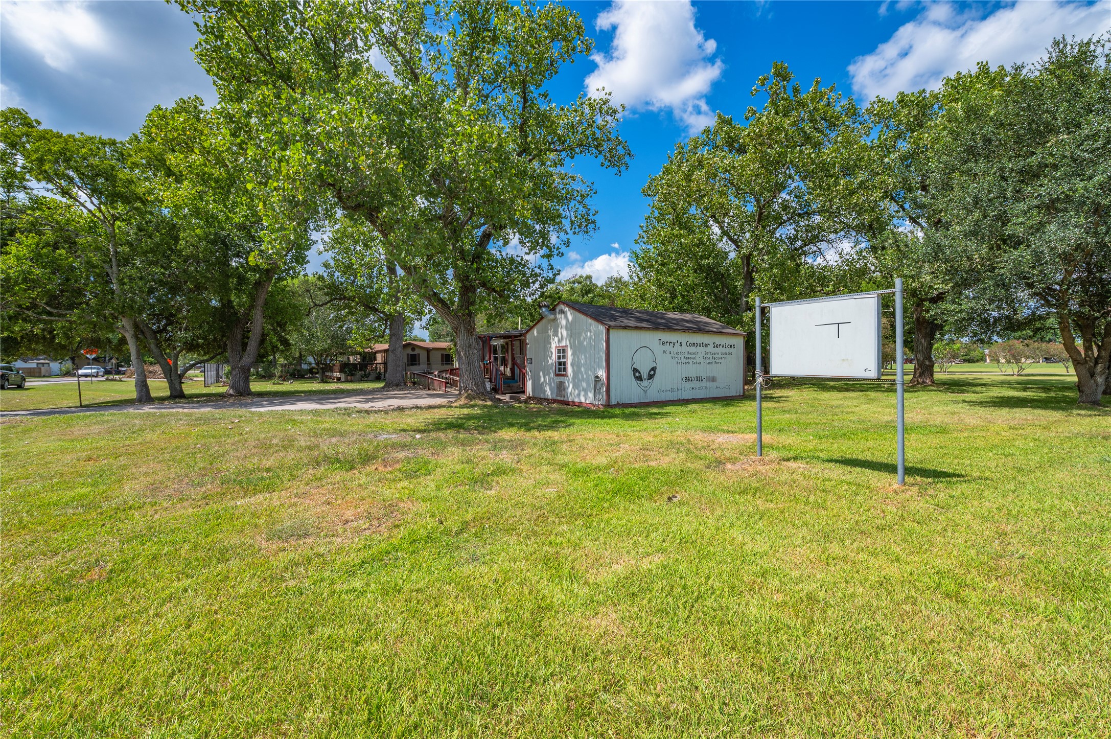 102 Avenue F Property Photo 15