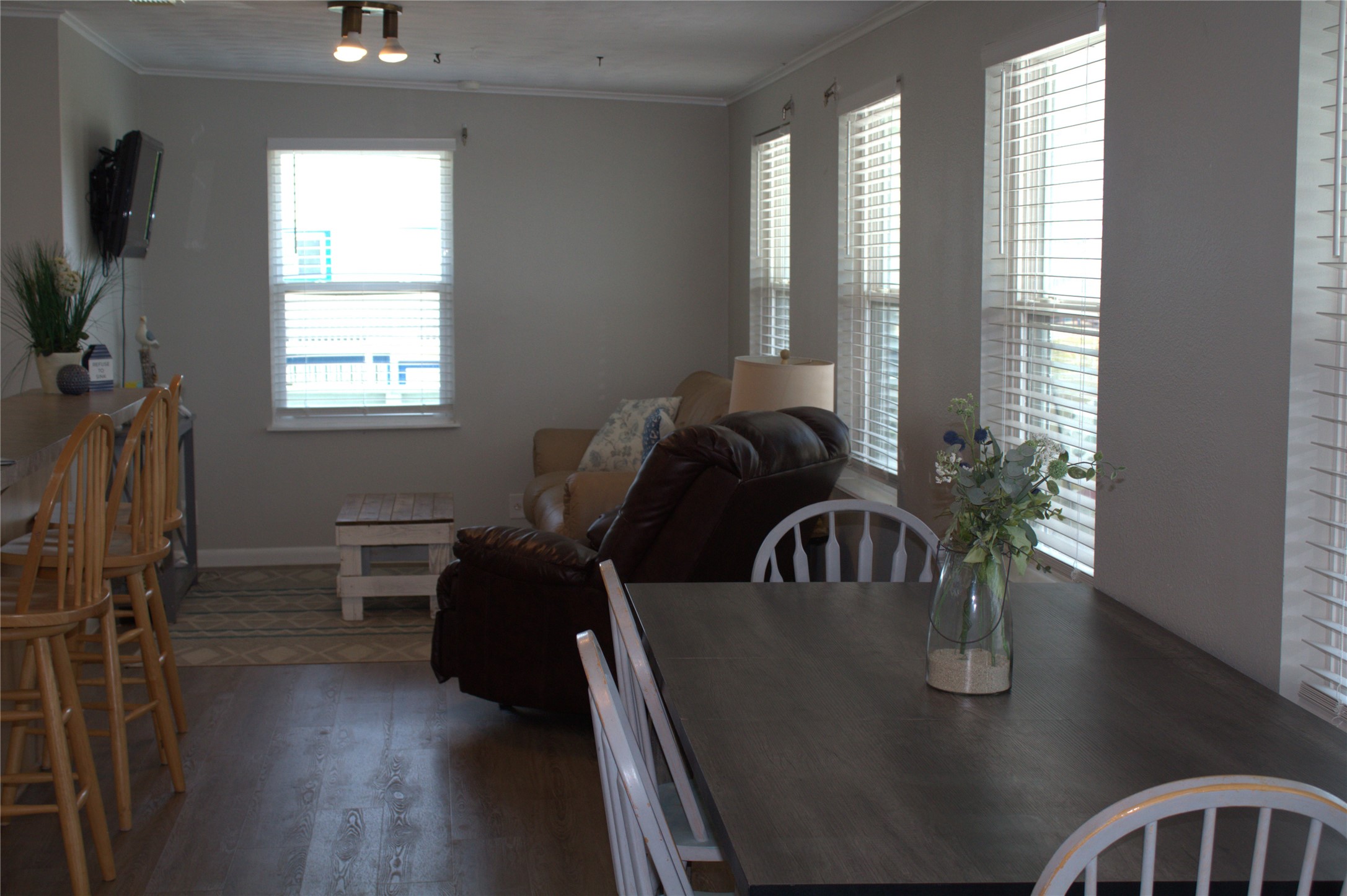 4214 Liberty Drive Property Photo 3