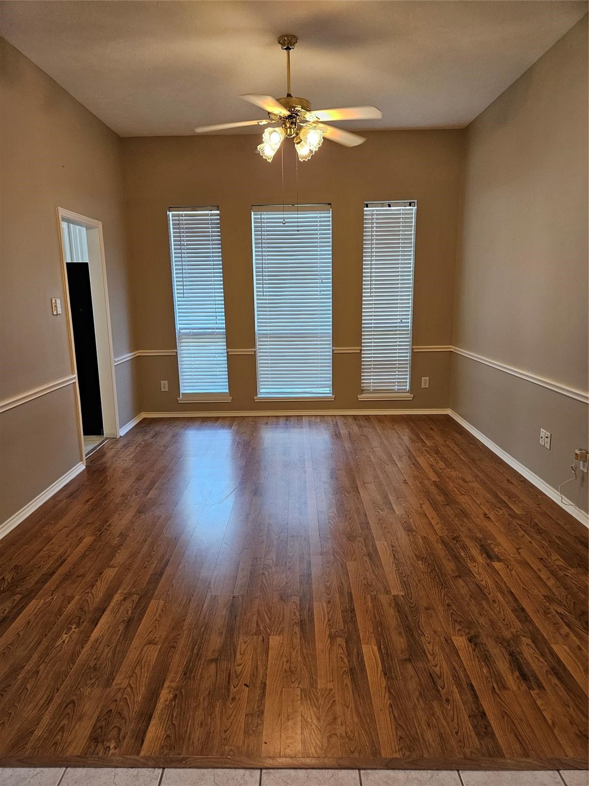 4434 Grove Park Drive Property Photo 6