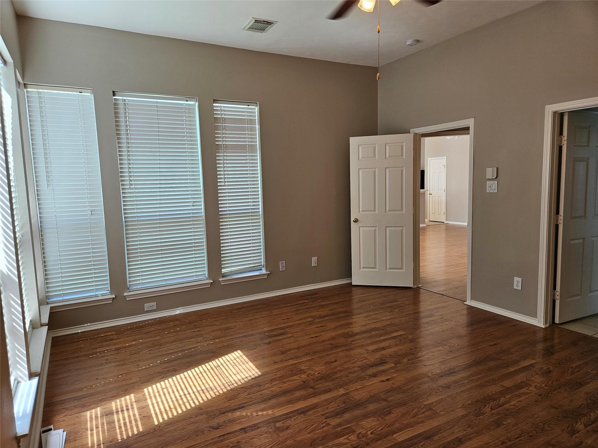 4434 Grove Park Drive Property Photo 18