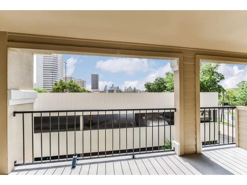 3231 Allen Parkway 6307 Property Photo 11