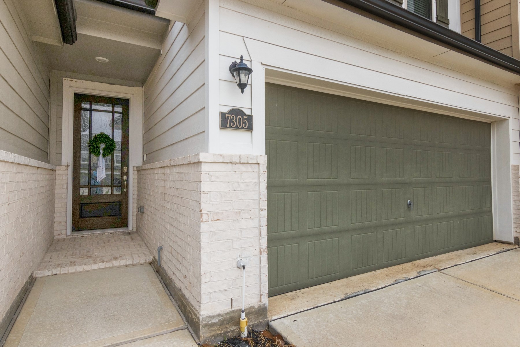 7305 Hinsdale Drive Property Photo 4