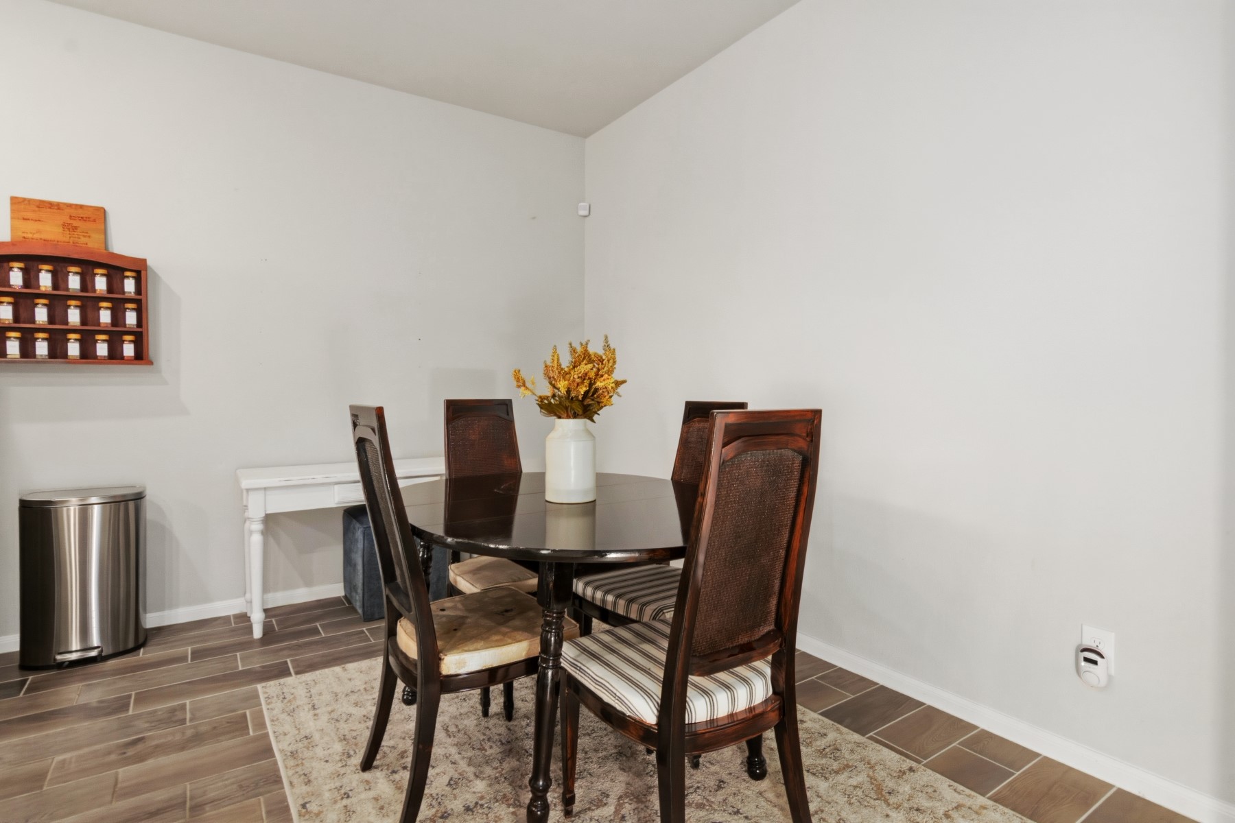 7305 Hinsdale Drive Property Photo 13