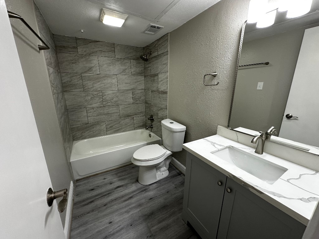 4444 Victory Drive 1311 Property Photo 7
