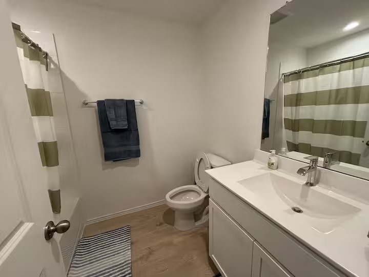 4915 Oakwood Drive Property Photo 10