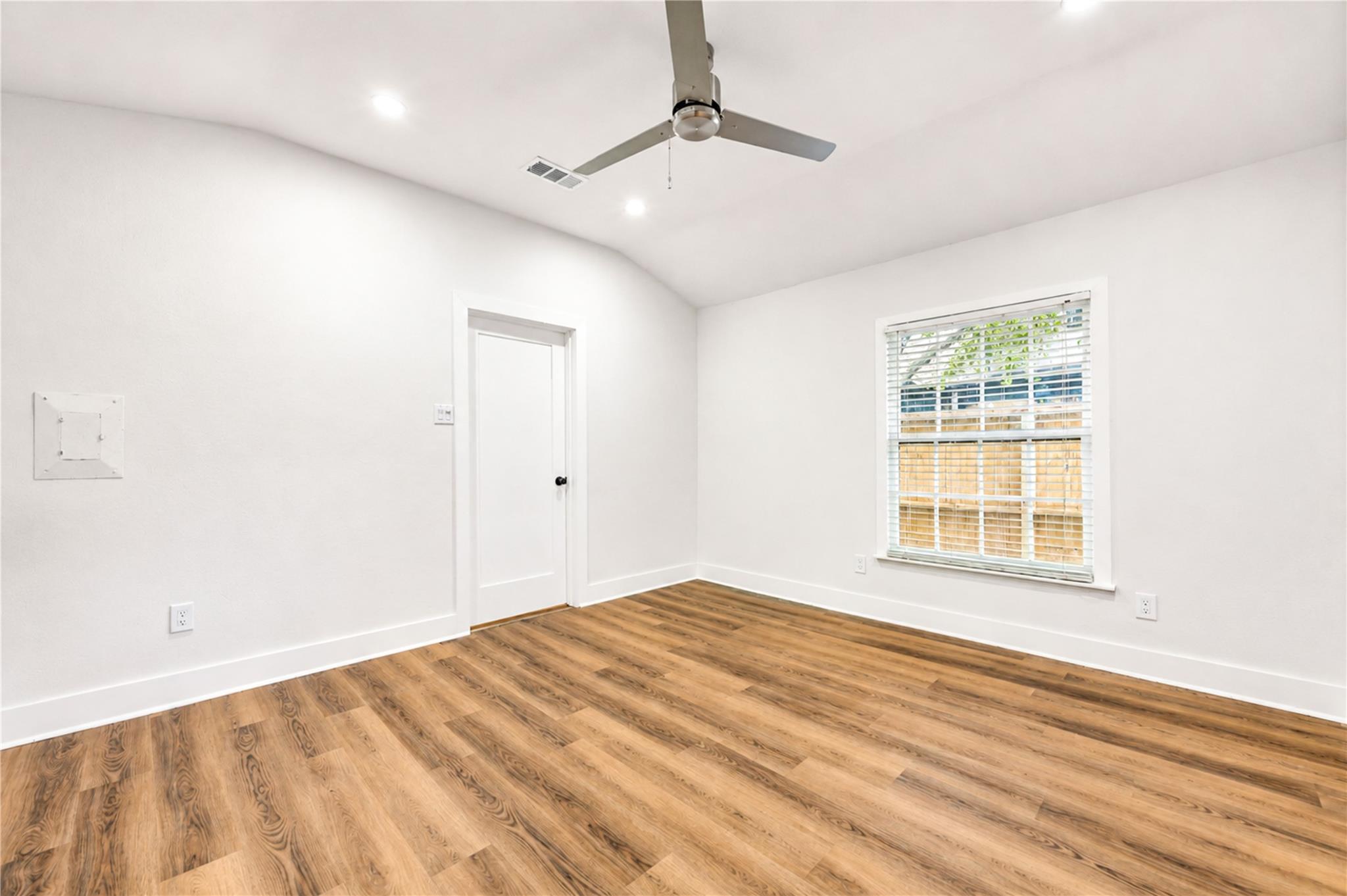 6626 Fairfield Street, Houston Tx 77023 Property Photo 20