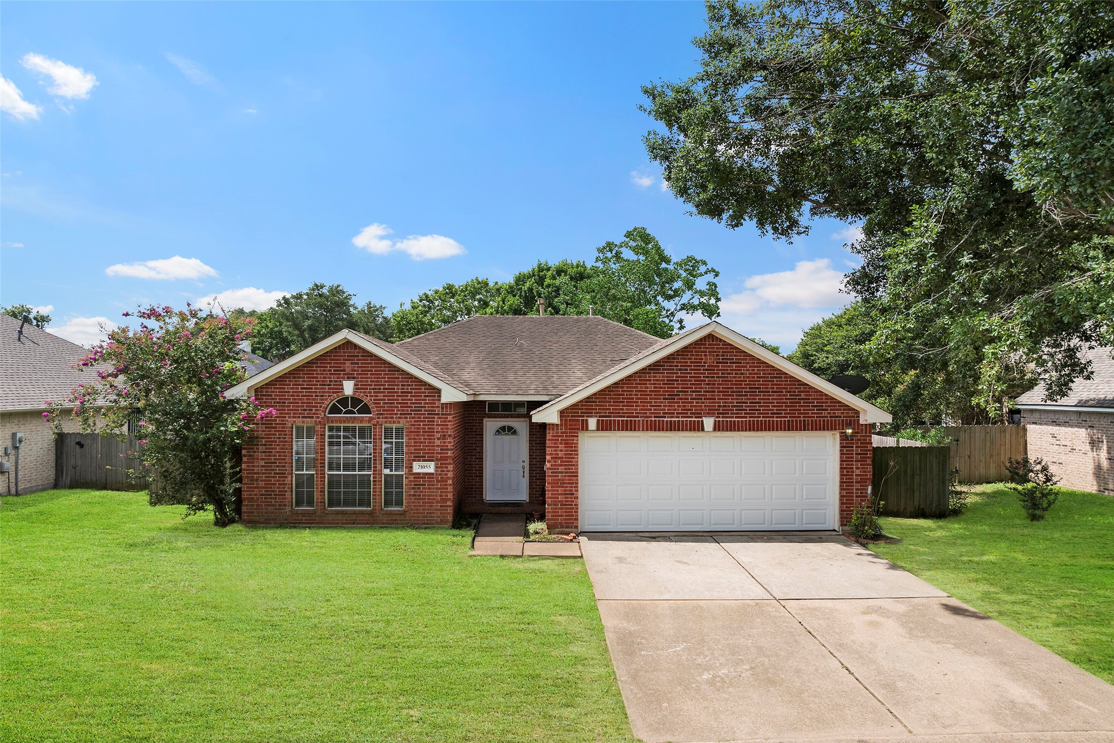 21055 Southern Colony Court Property Photo 1