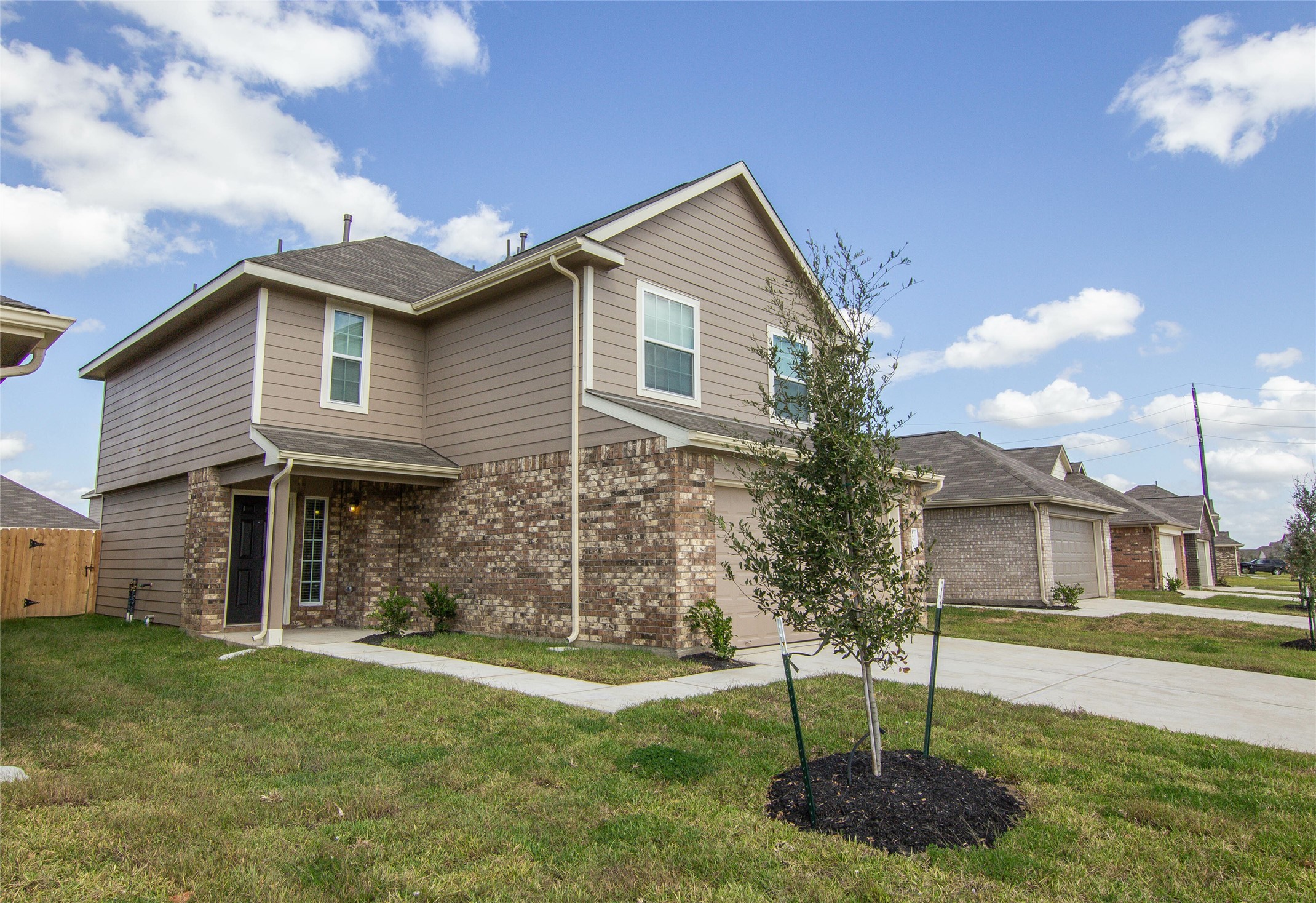 24414 Treviso Gardens Drive Property Photo 2