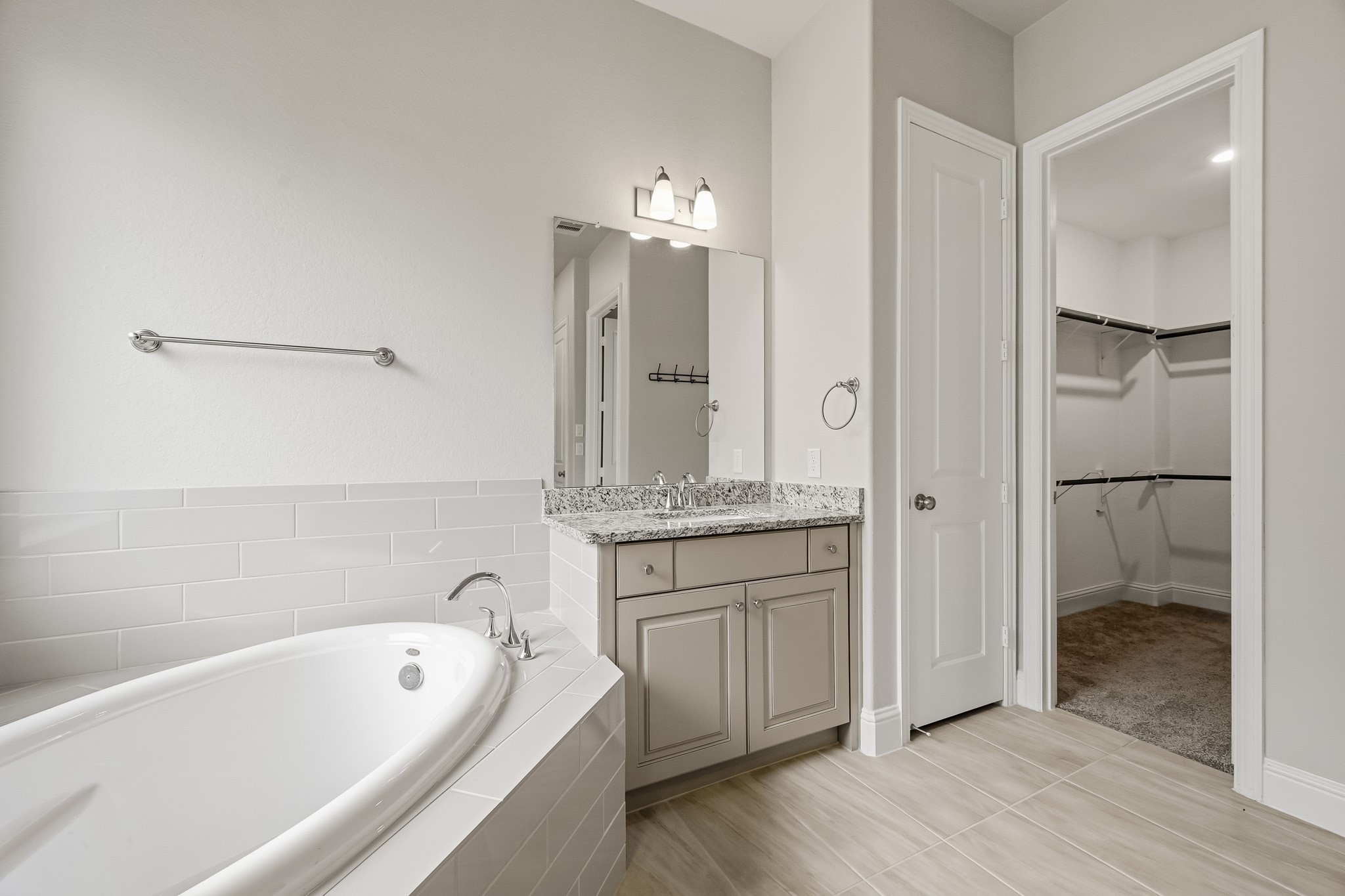 1503 Graystone Hills Drive Property Photo 15