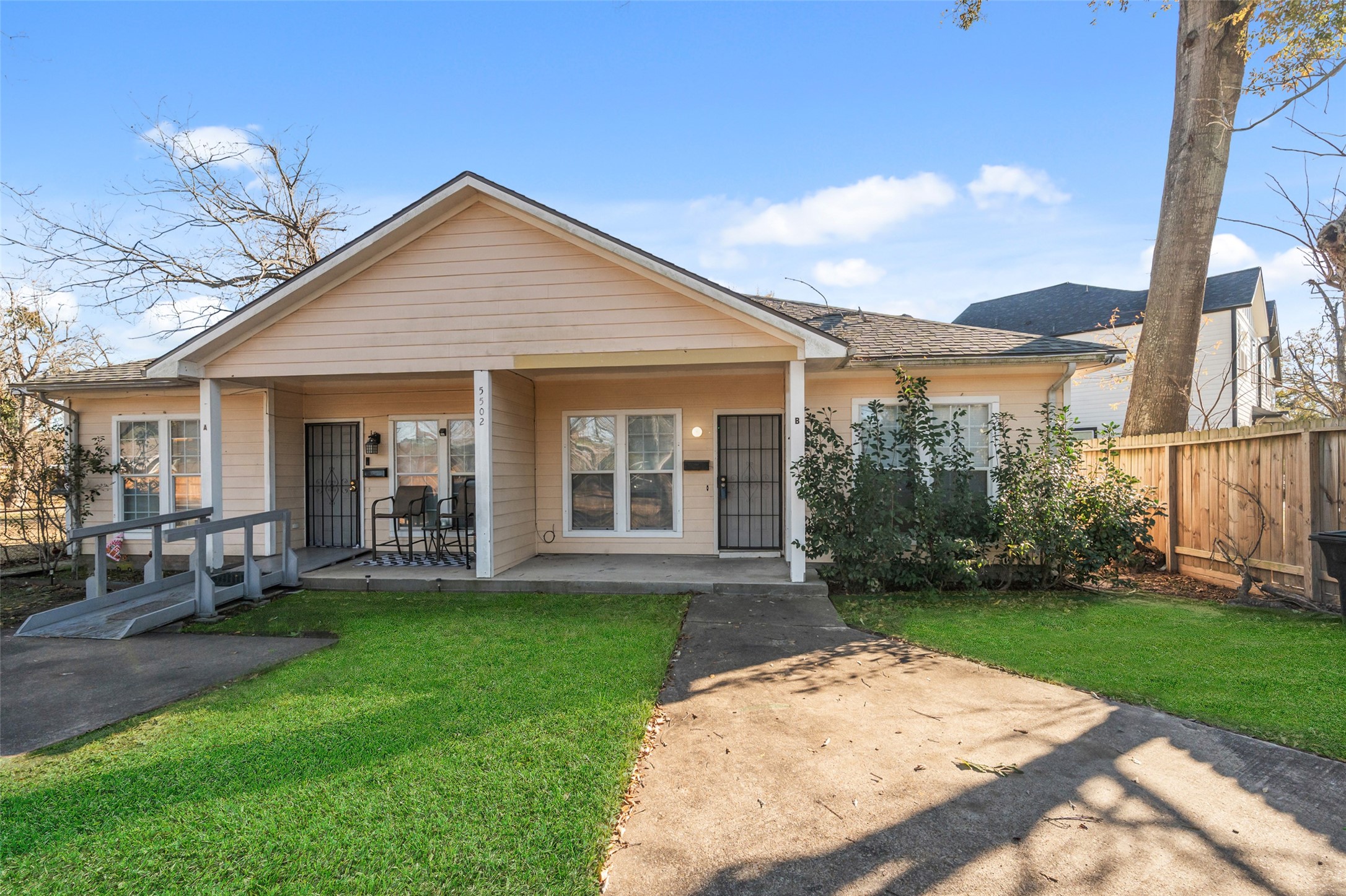 5502 Finch Street B Property Photo 1