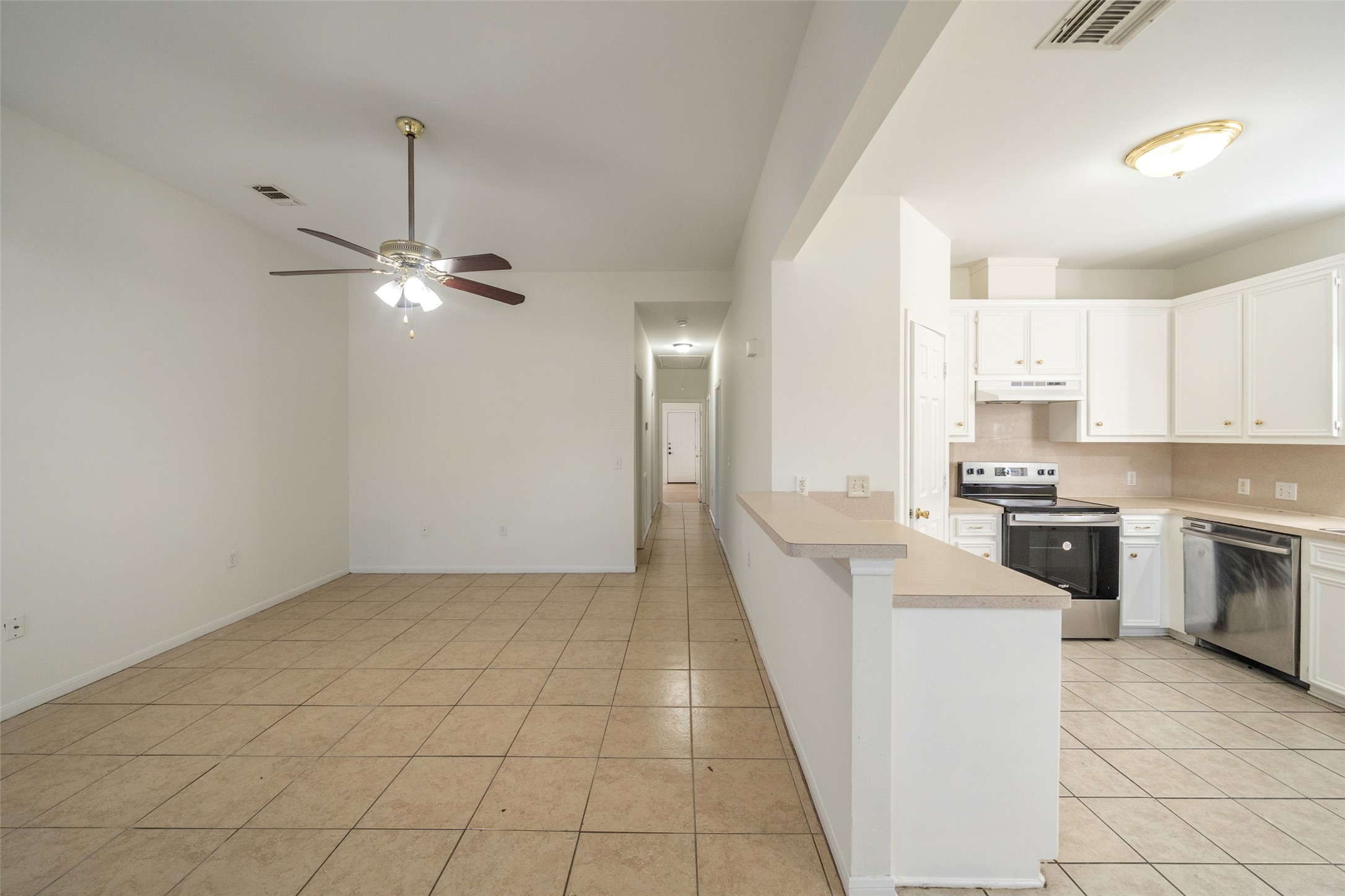 5502 Finch Street B Property Photo 7
