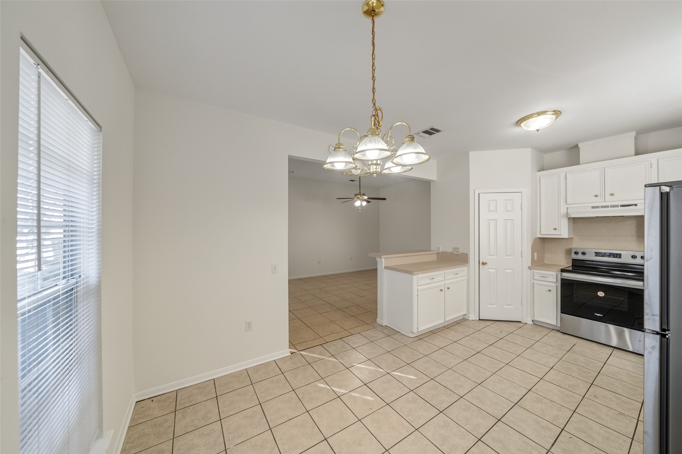 5502 Finch Street B Property Photo 11