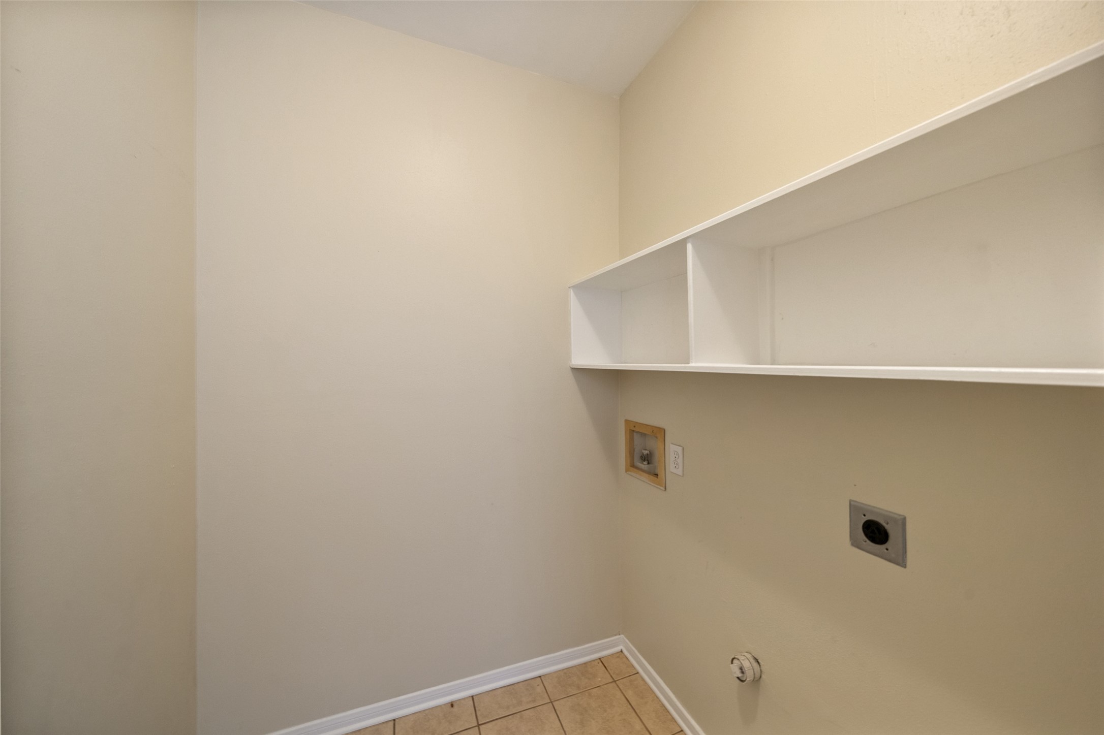 5502 Finch Street B Property Photo 15