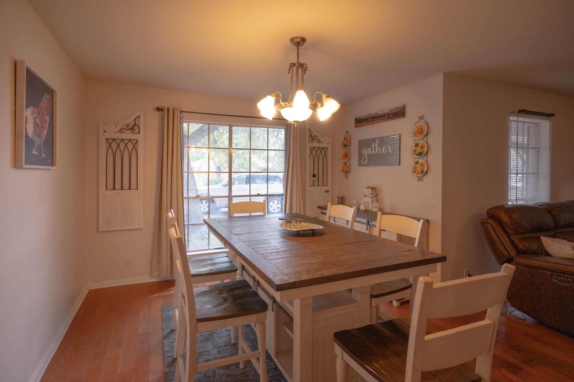 1856 Acacia Circle Property Photo 6
