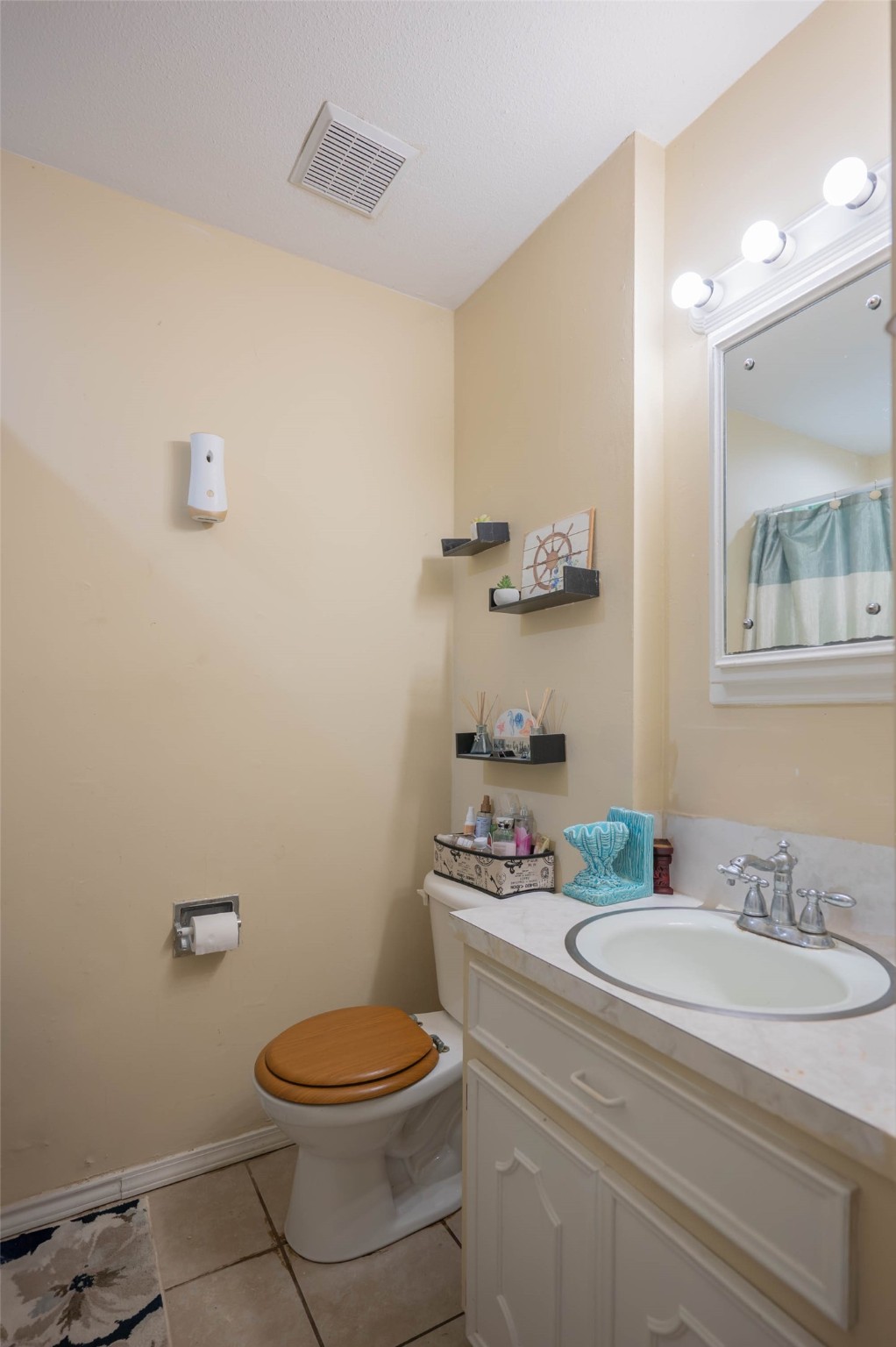 1856 Acacia Circle Property Photo 12