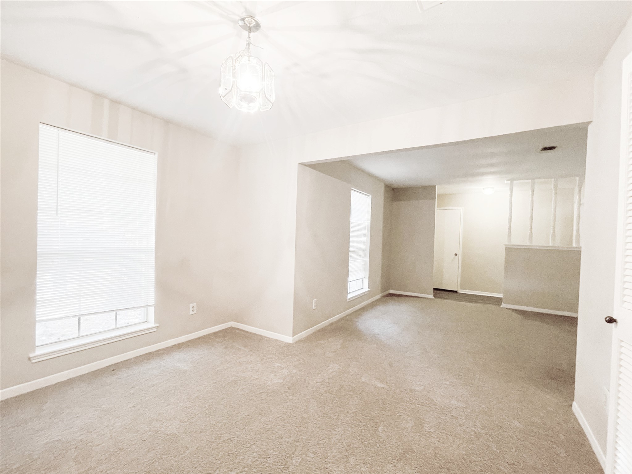 13 N Deerfoot Circle Property Photo 4
