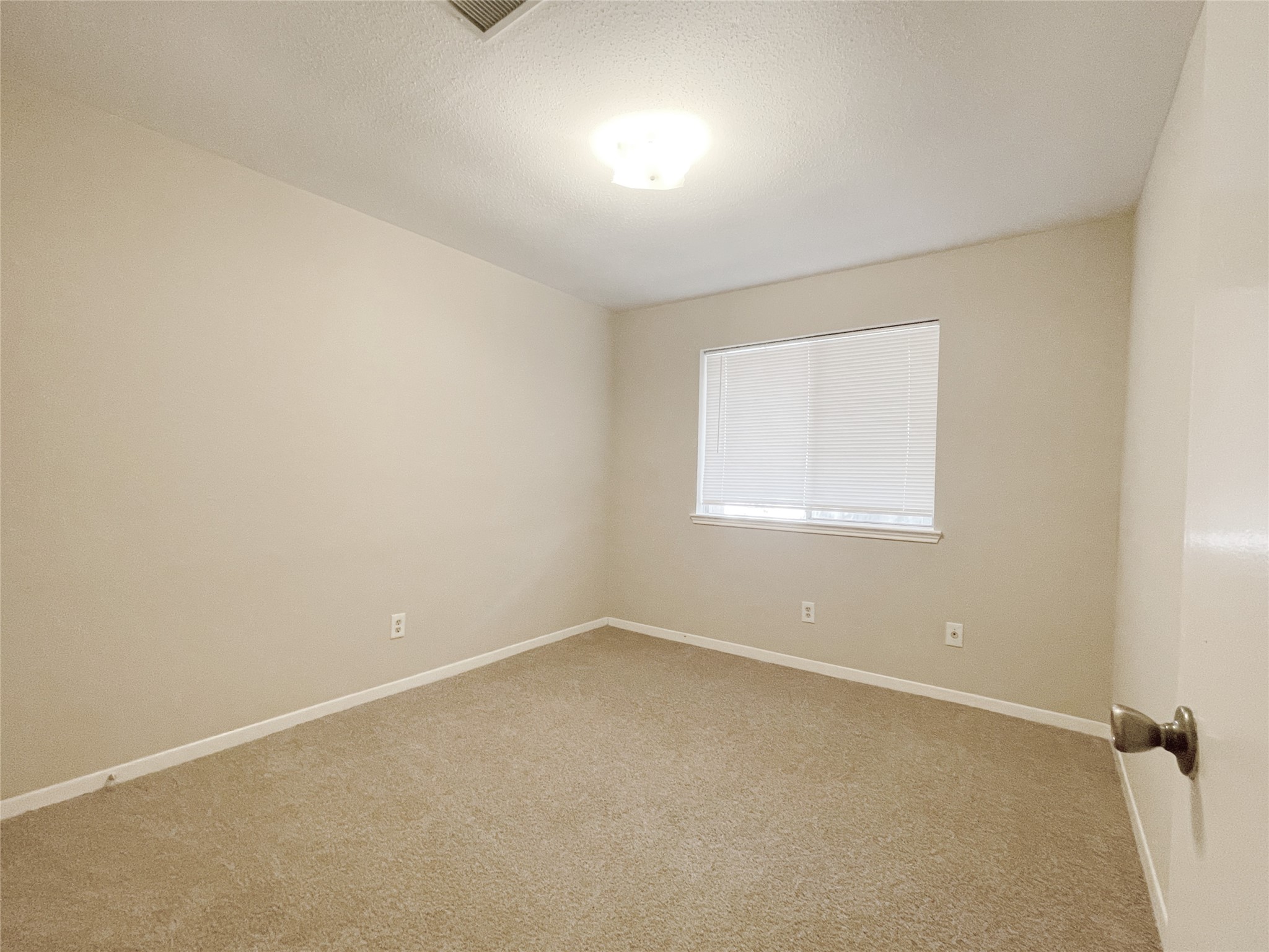 13 N Deerfoot Circle Property Photo 19
