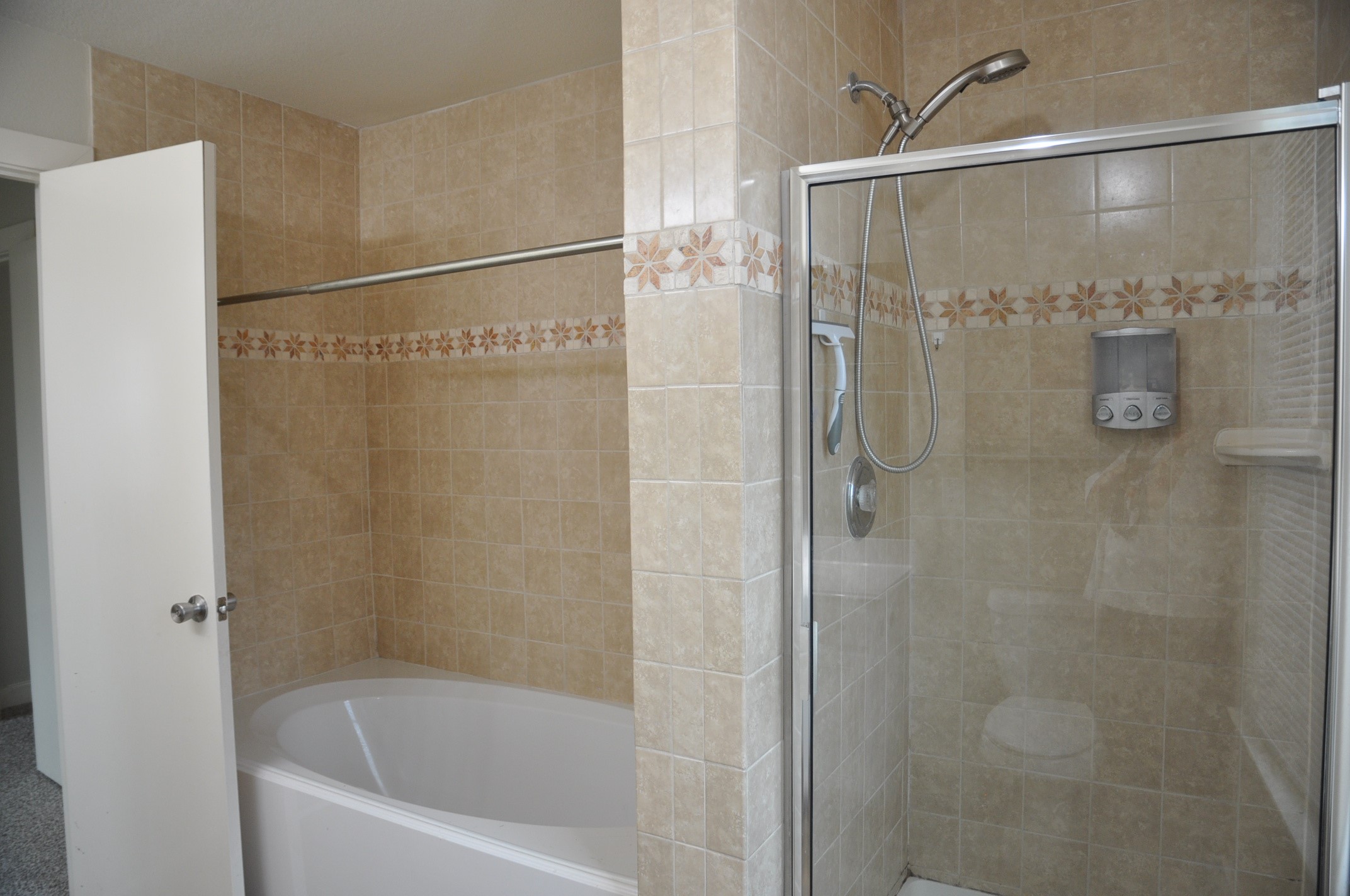 20734 Settlers Lake Circle N Property Photo 29