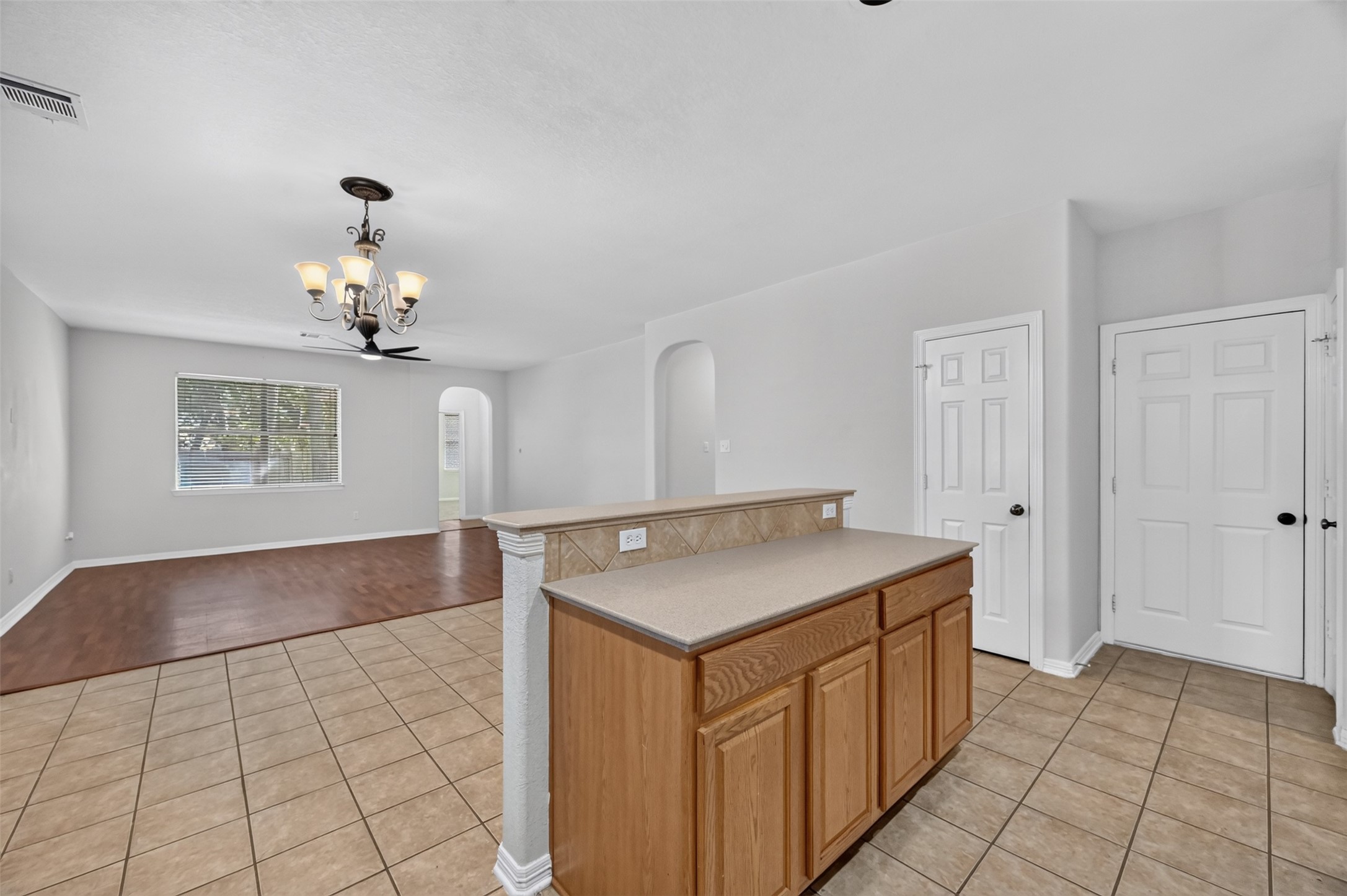 12806 Whistling Springs Drive Property Photo 13
