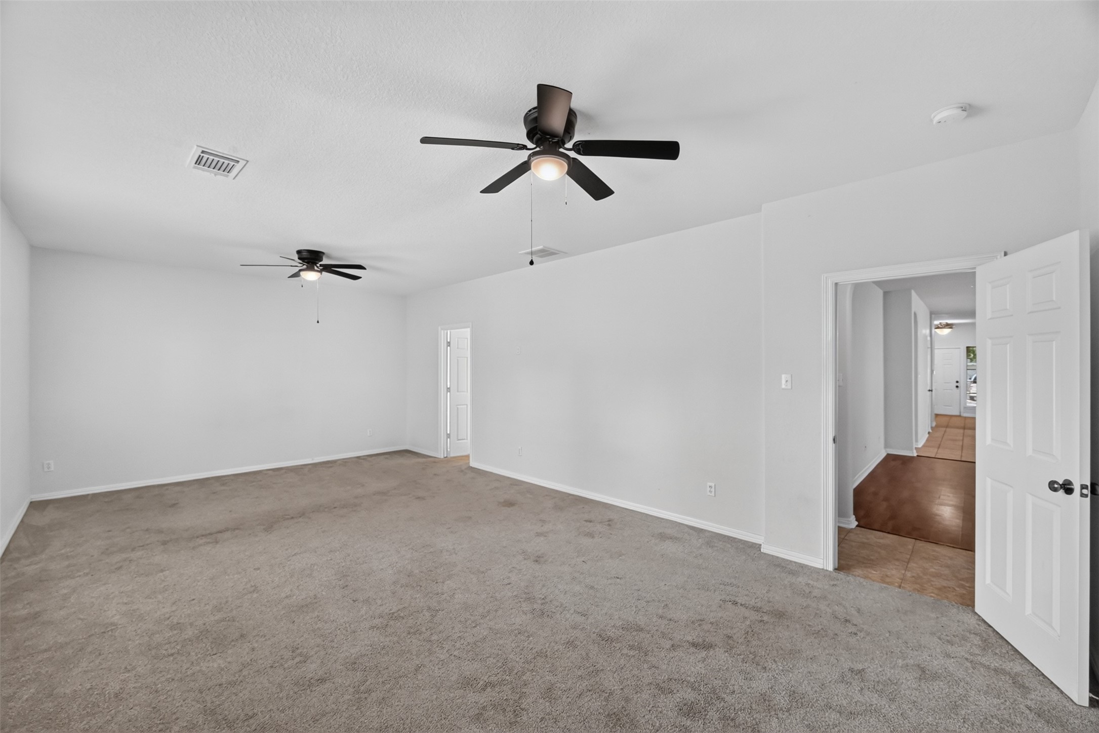 12806 Whistling Springs Drive Property Photo 22
