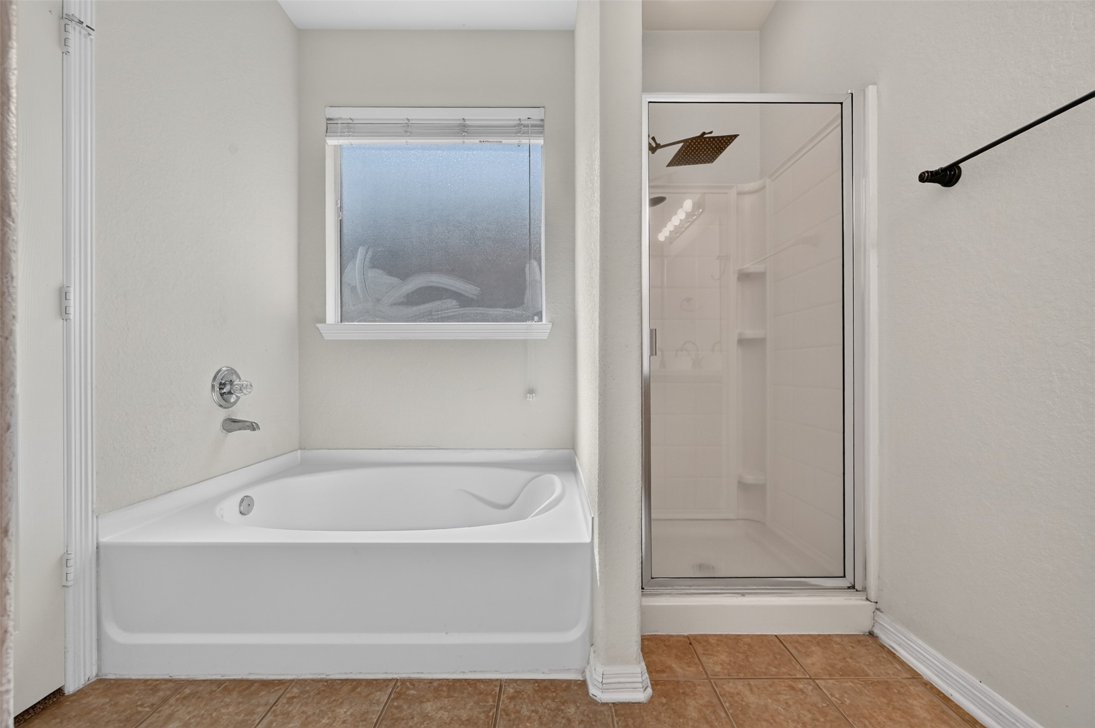 12806 Whistling Springs Drive Property Photo 27