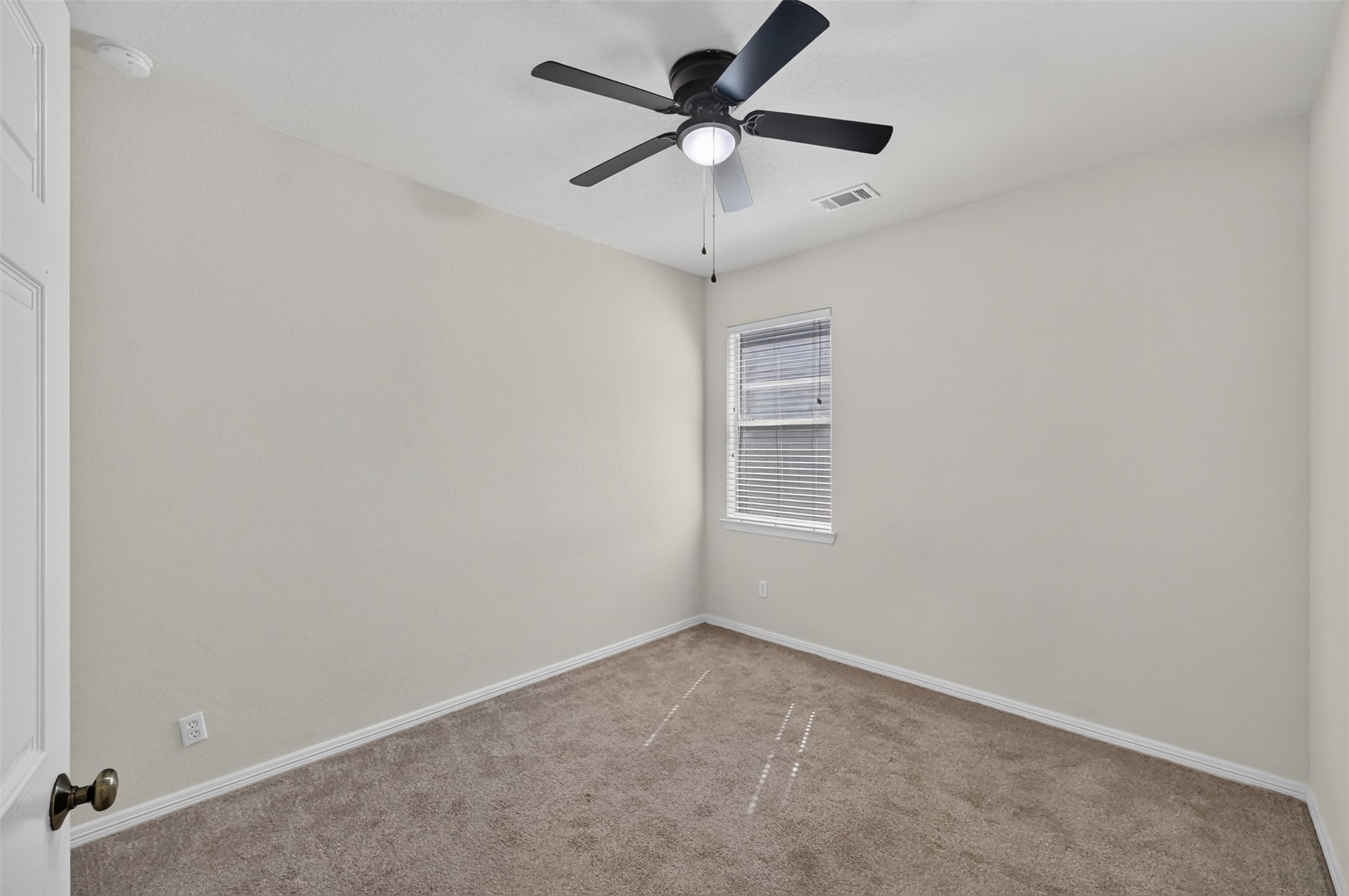 12806 Whistling Springs Drive Property Photo 33
